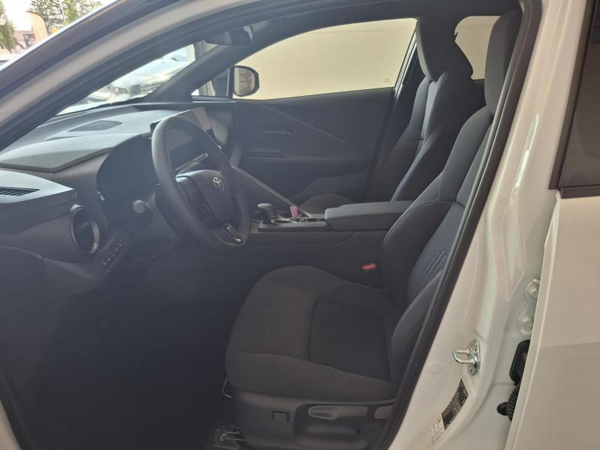 Toyota C-HR Elite PHEV (2025) - Foto 11