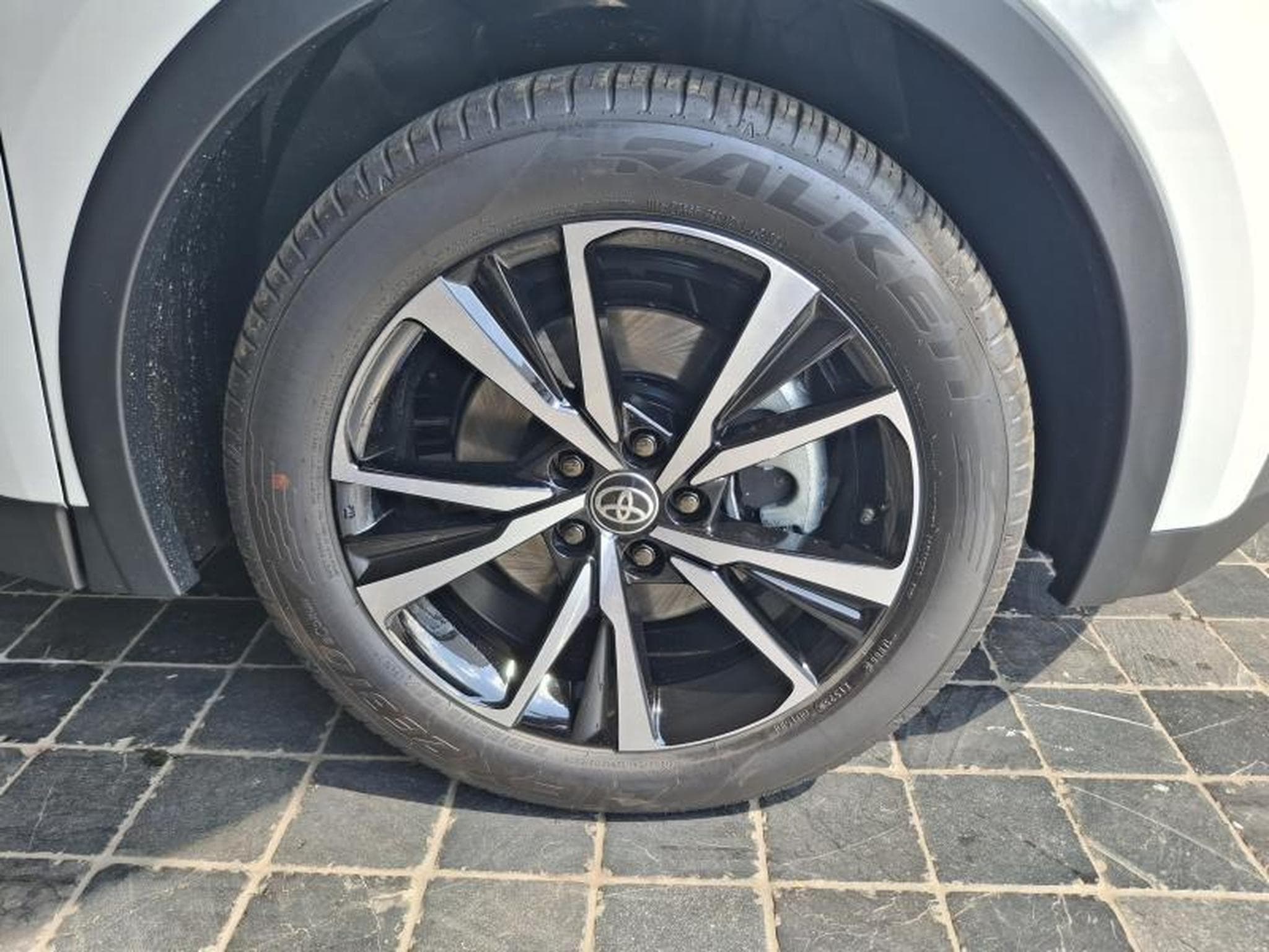 Toyota C-HR Elite PHEV (2025) - Foto 13