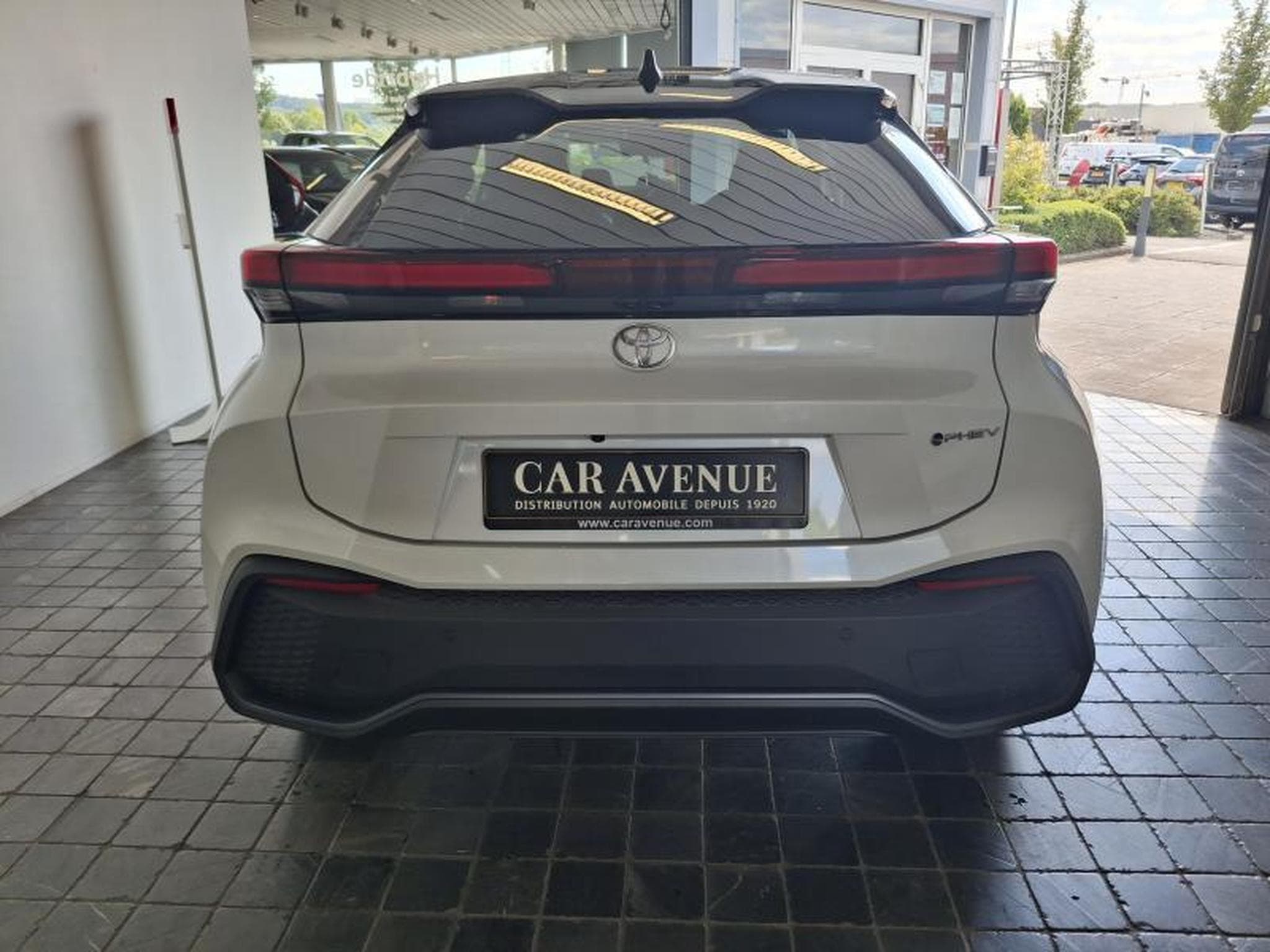 Toyota C-HR Elite PHEV (2025) - Foto 6