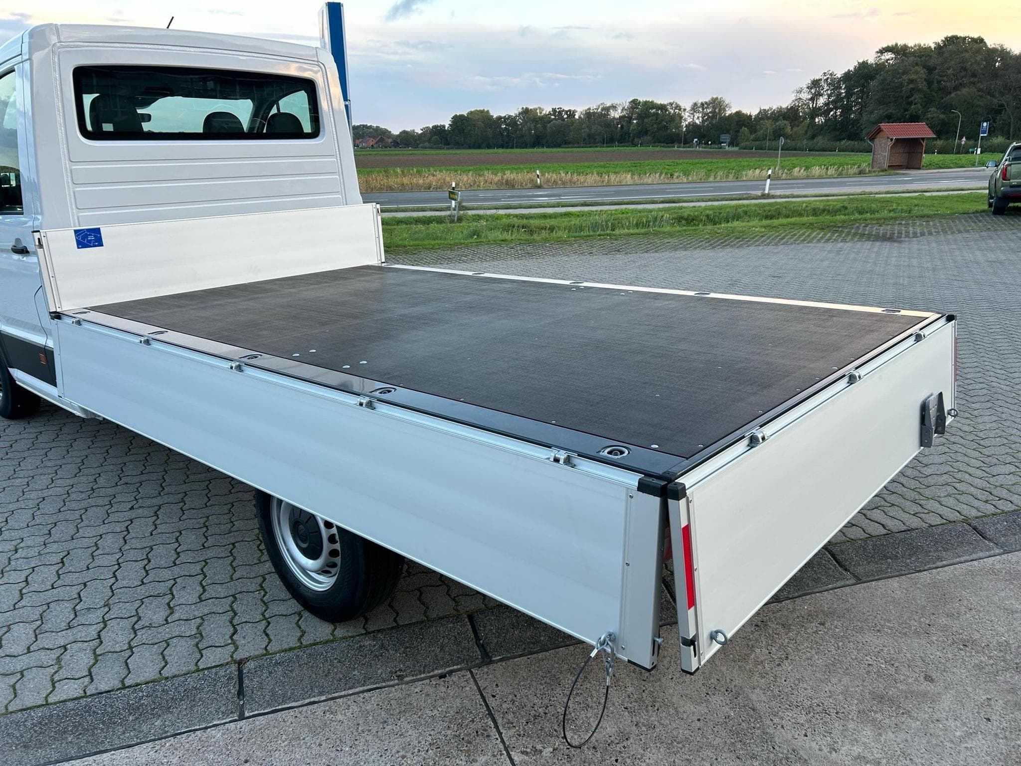 VW Crafter 35 2.0 TDI (2026) - Foto 18