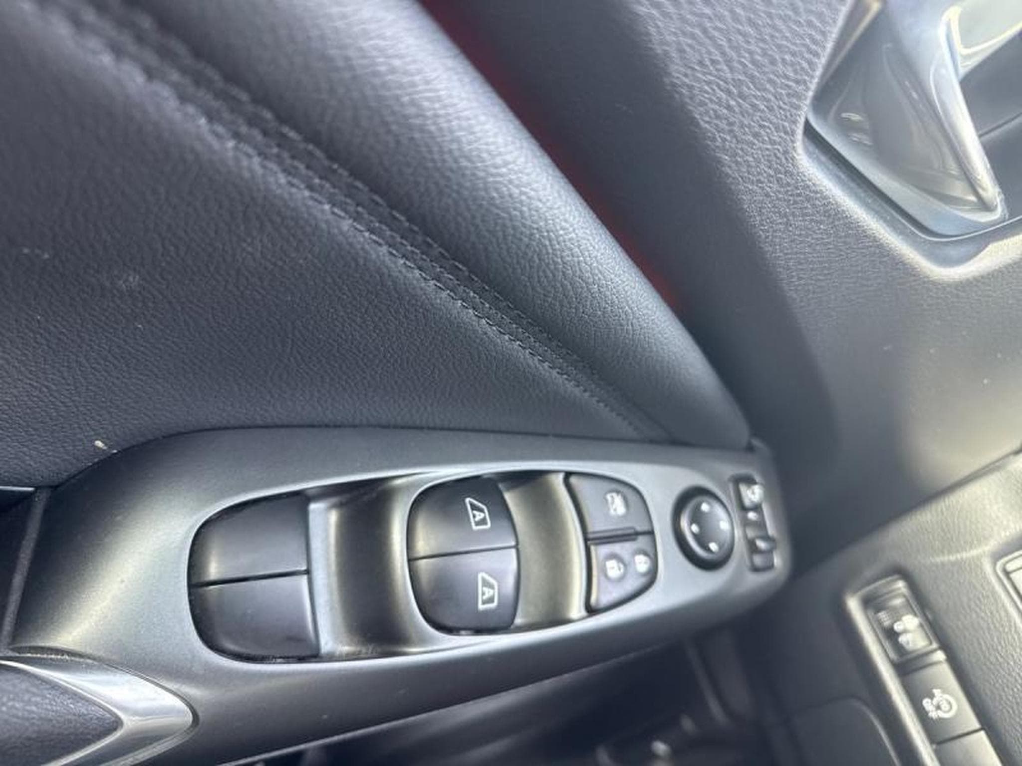 Nissan Juke N-DESIGN (2024) - Foto 17