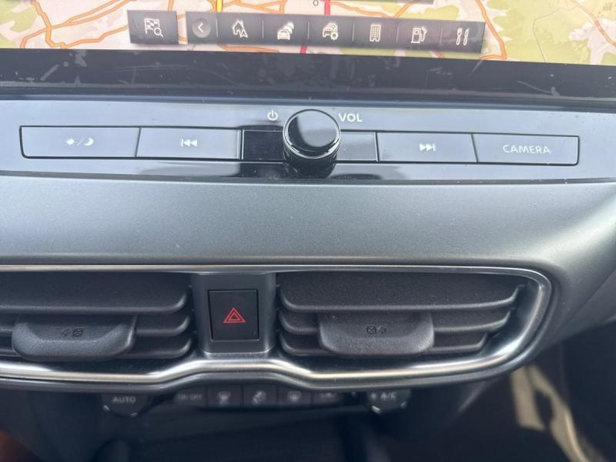 Nissan Juke N-DESIGN (2024) - Foto 21