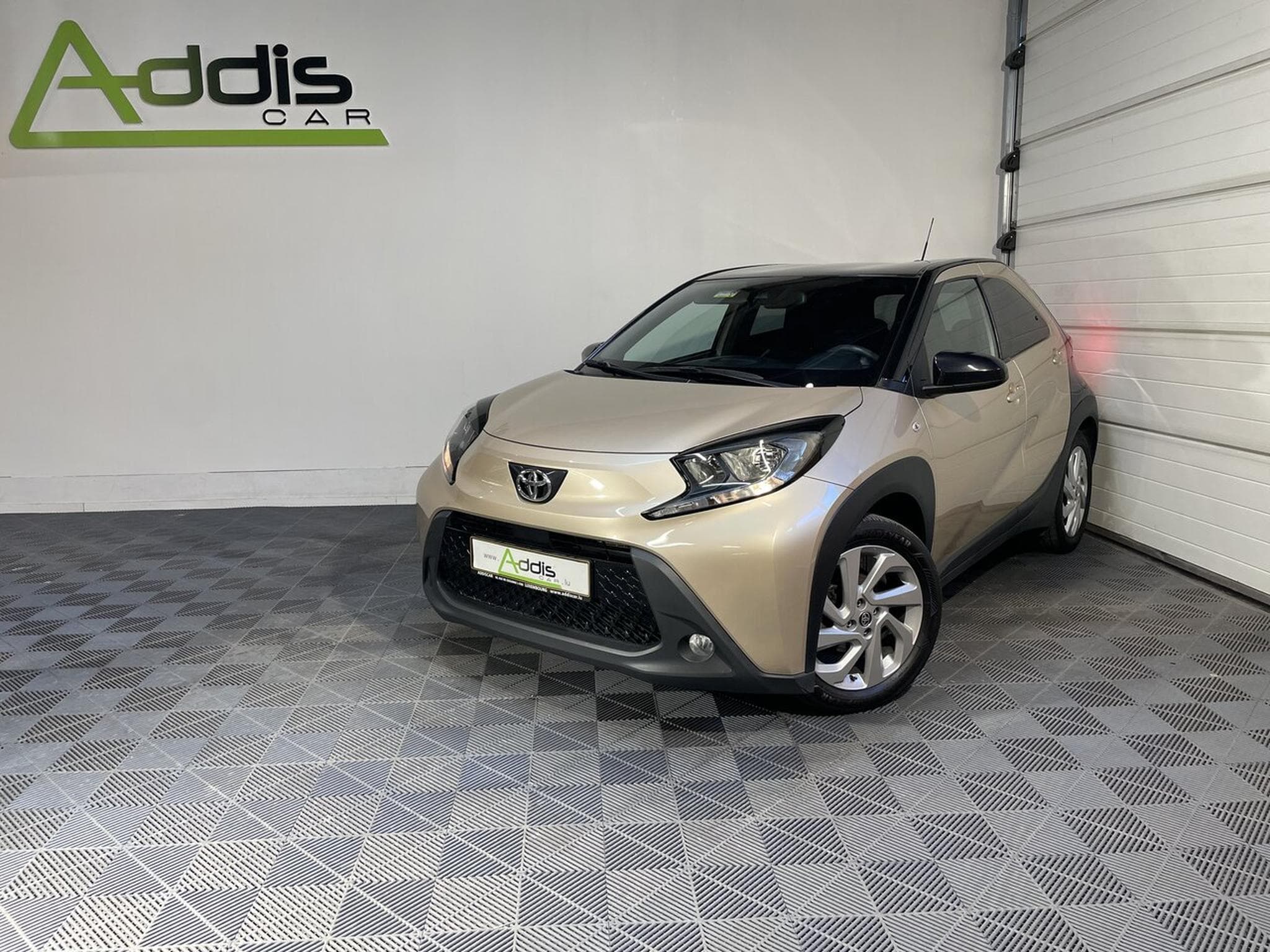 Toyota Aygo 1.0 VVT-I 72 DESIGN BLUETOOTH (2023) - Foto 1