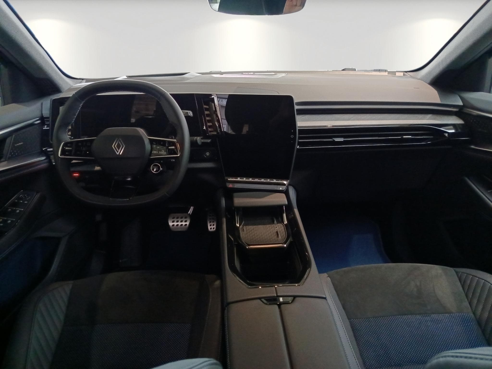 Renault Rafale Esprit Alpine E-Tech Full Hybrid 200 (2025) - Photo 9