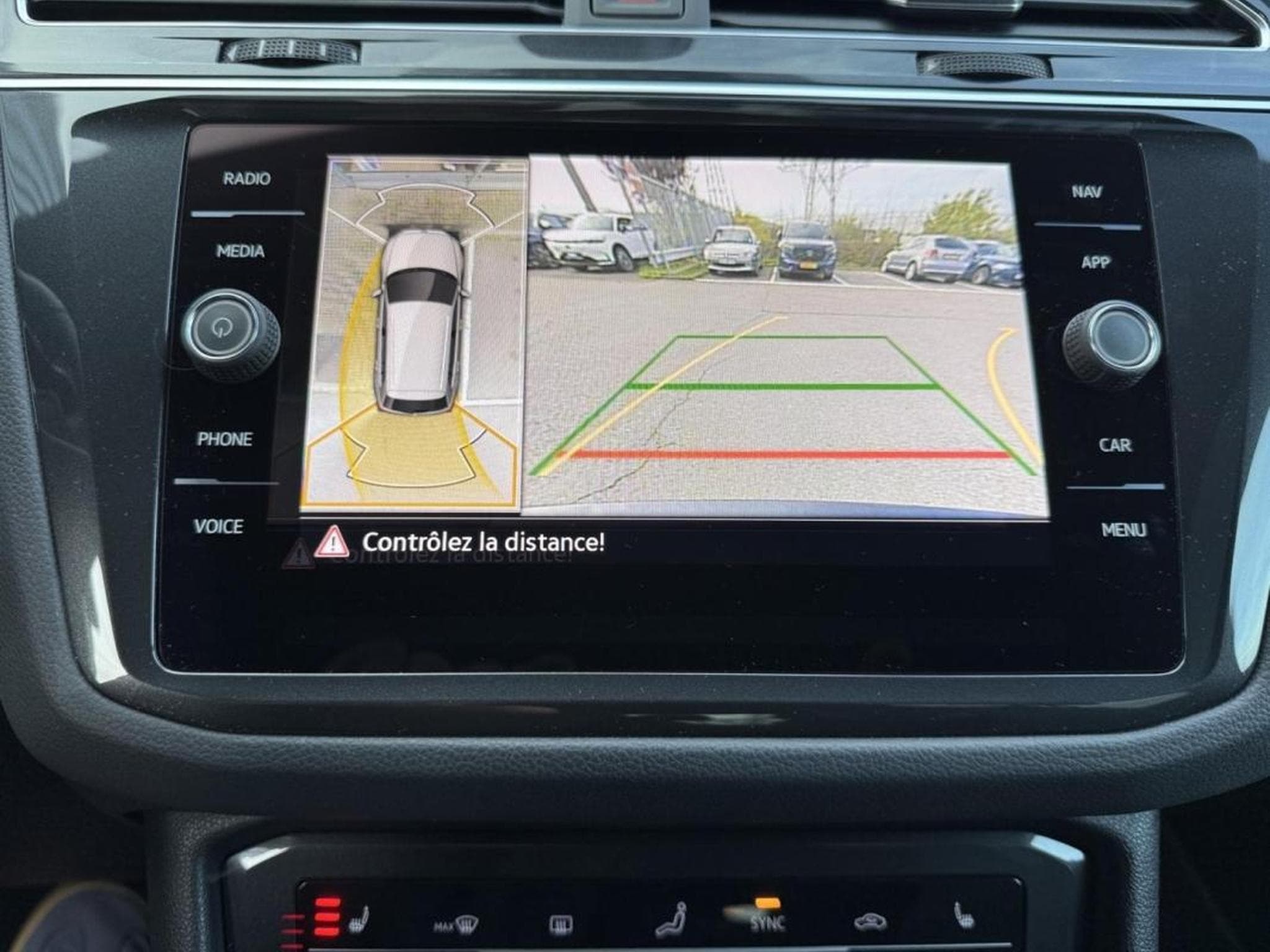 VW Tiguan -37% 2.0 TDI 150Ch R-Line (2024) - Photo 19