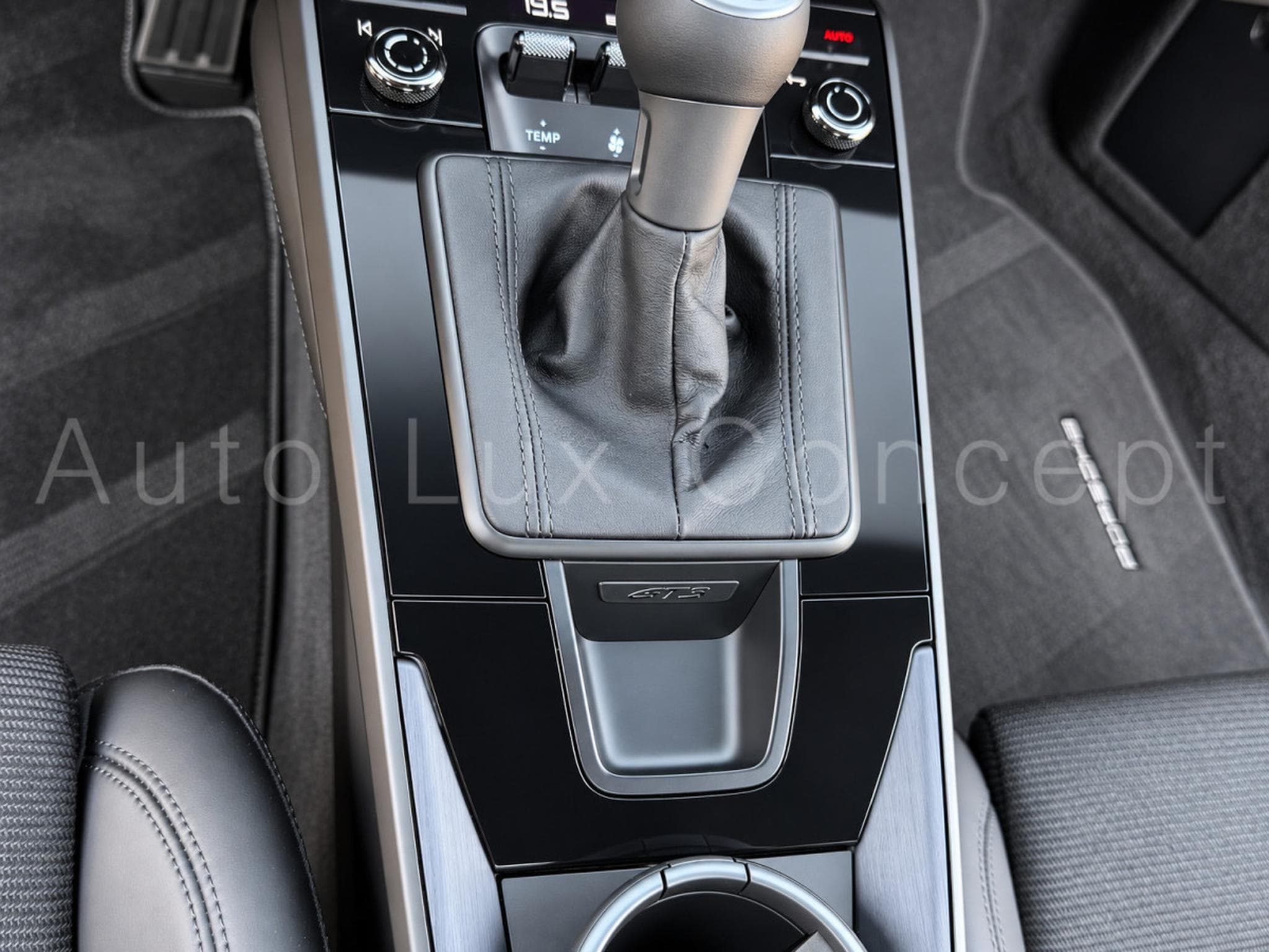 Porsche 911 911 GT3 Pack Touring (2021) - Photo 24
