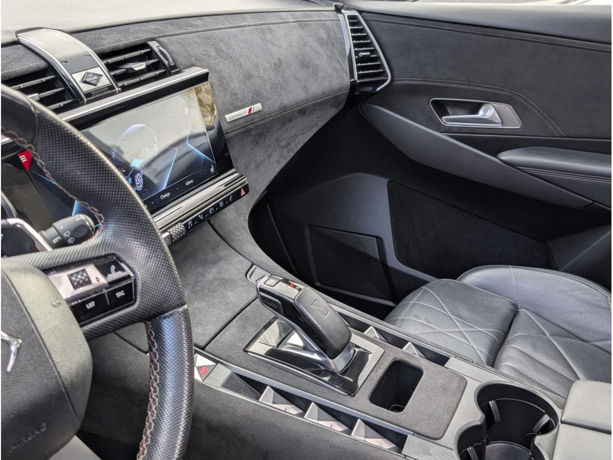 DS Automobiles DS7 CROSSBACK E-TENSE 4X4 (2020) - Photo 8