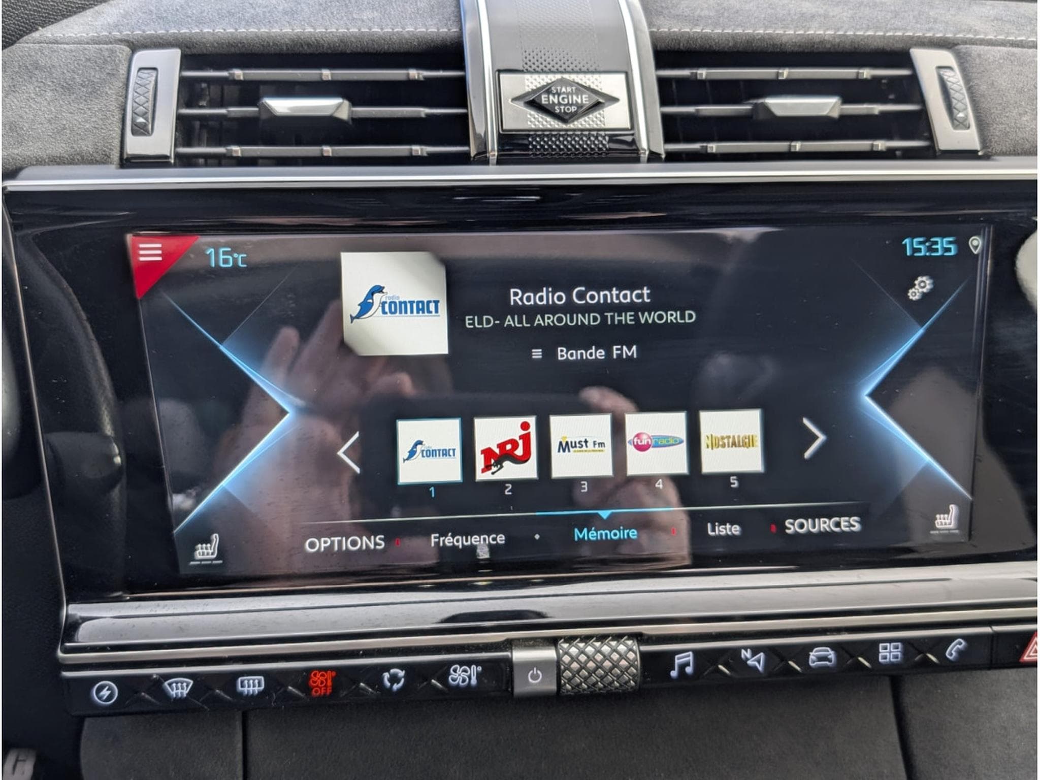 DS Automobiles DS7 CROSSBACK E-TENSE 4X4 (2020) - Photo 12