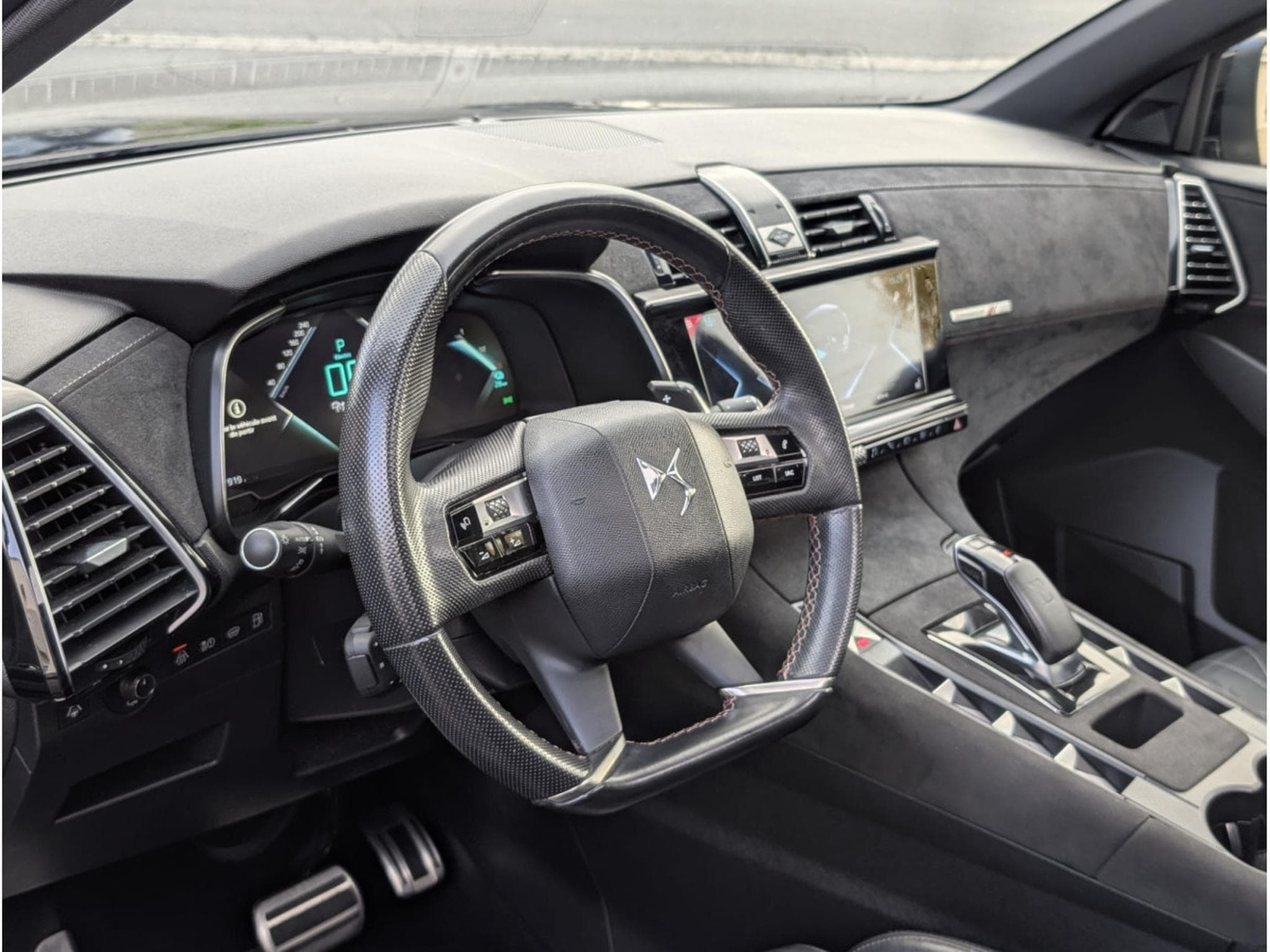 DS Automobiles DS7 CROSSBACK E-TENSE 4X4 (2020) - Photo 23
