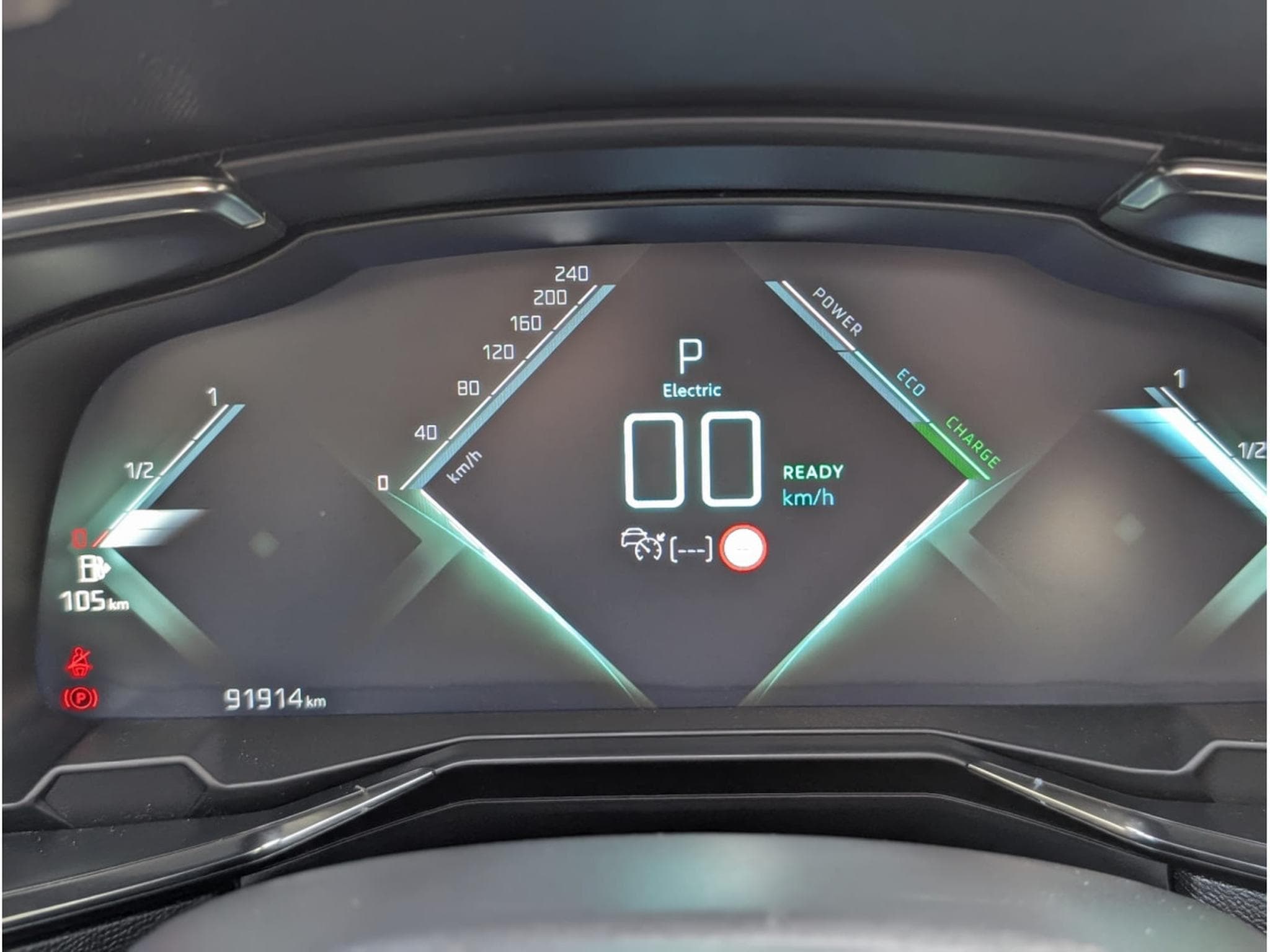 DS Automobiles DS7 CROSSBACK E-TENSE 4X4 (2020) - Photo 24
