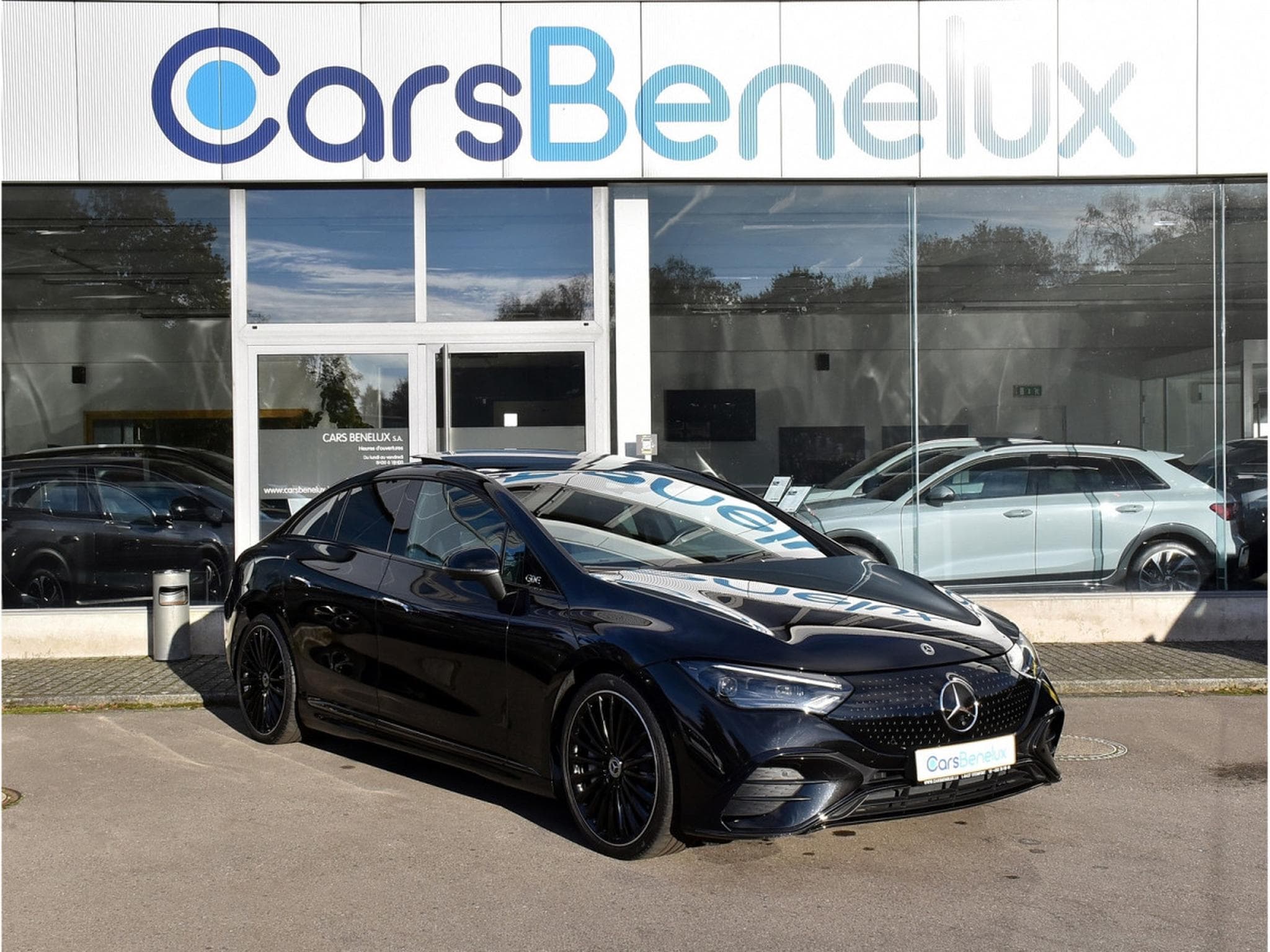 Mercedes EQE 300 AMG Line AIRMATIC DISTR CUIR MEMO PANO BURMESTER CAM360 (2025) - Photo 1