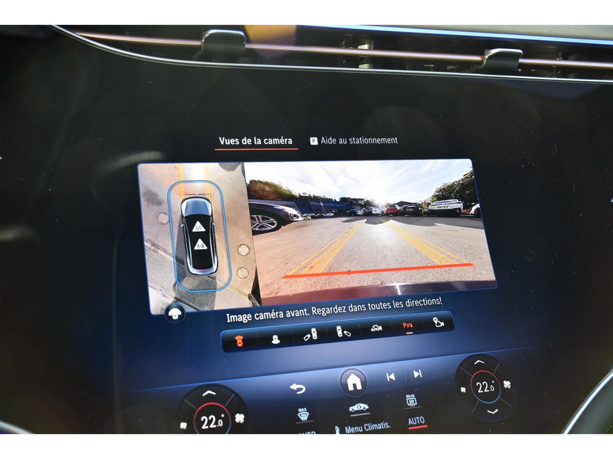 Mercedes EQE 300 AMG Line AIRMATIC DISTR CUIR MEMO PANO BURMESTER CAM360 (2025) - Photo 15