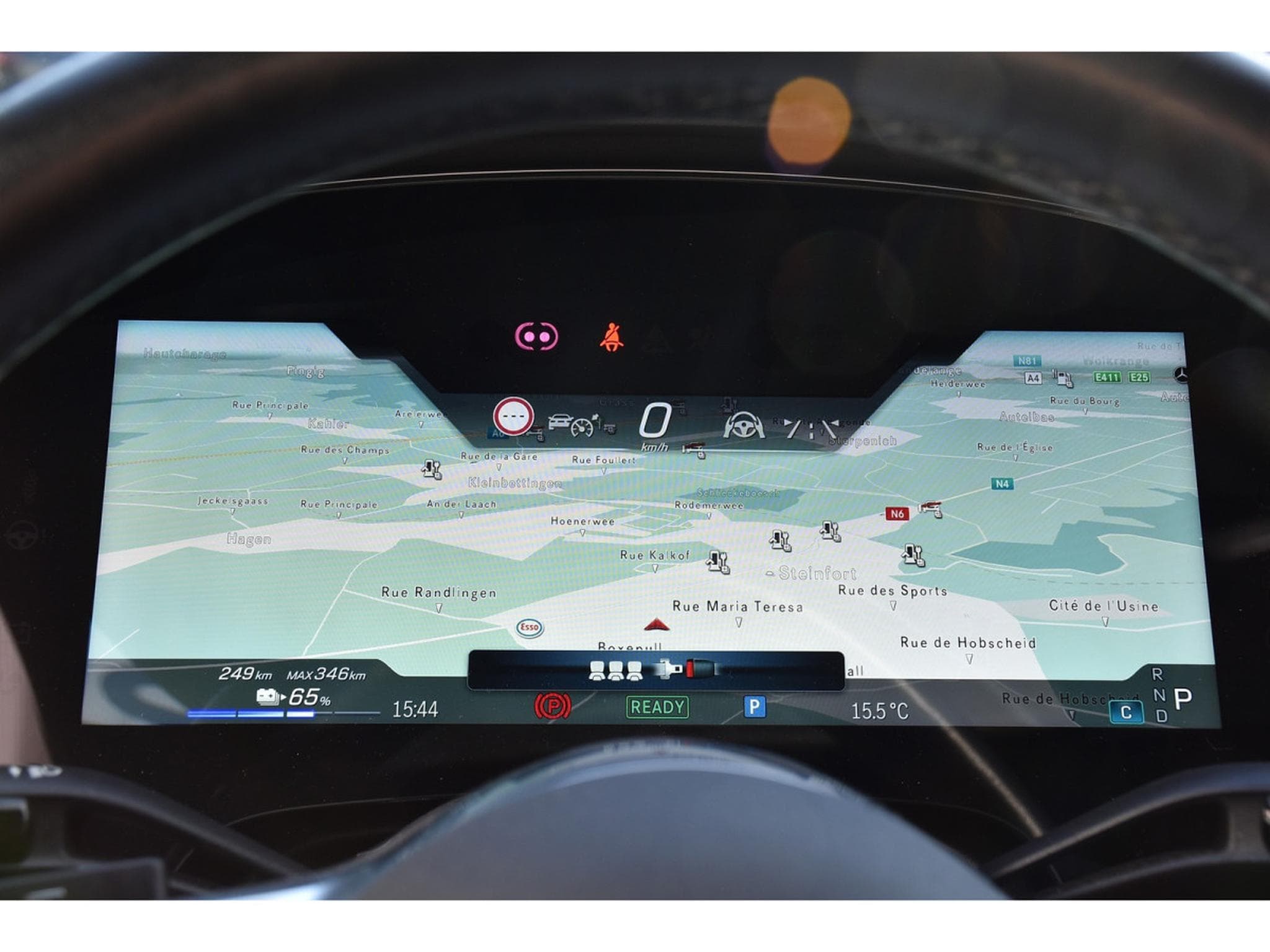 Mercedes EQE 300 AMG Line AIRMATIC DISTR CUIR MEMO PANO BURMESTER CAM360 (2025) - Photo 18