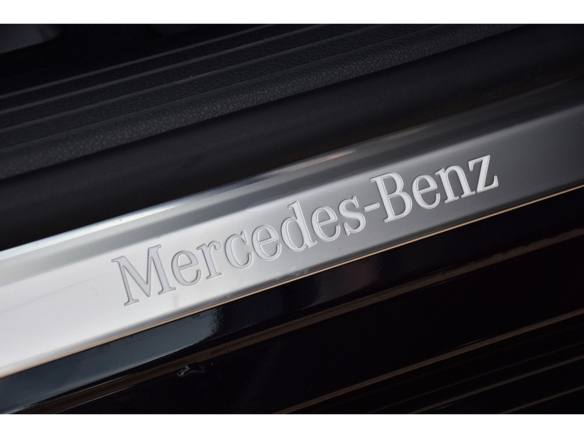 Mercedes EQE 300 AMG Line AIRMATIC DISTR CUIR MEMO PANO BURMESTER CAM360 (2025) - Photo 22