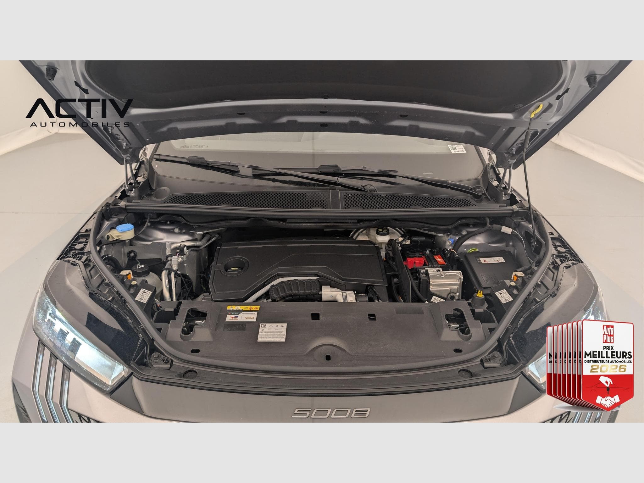 Peugeot 5008 HYBRID 145 CH E-DCS6 ALLURE (2025) - Photo 19