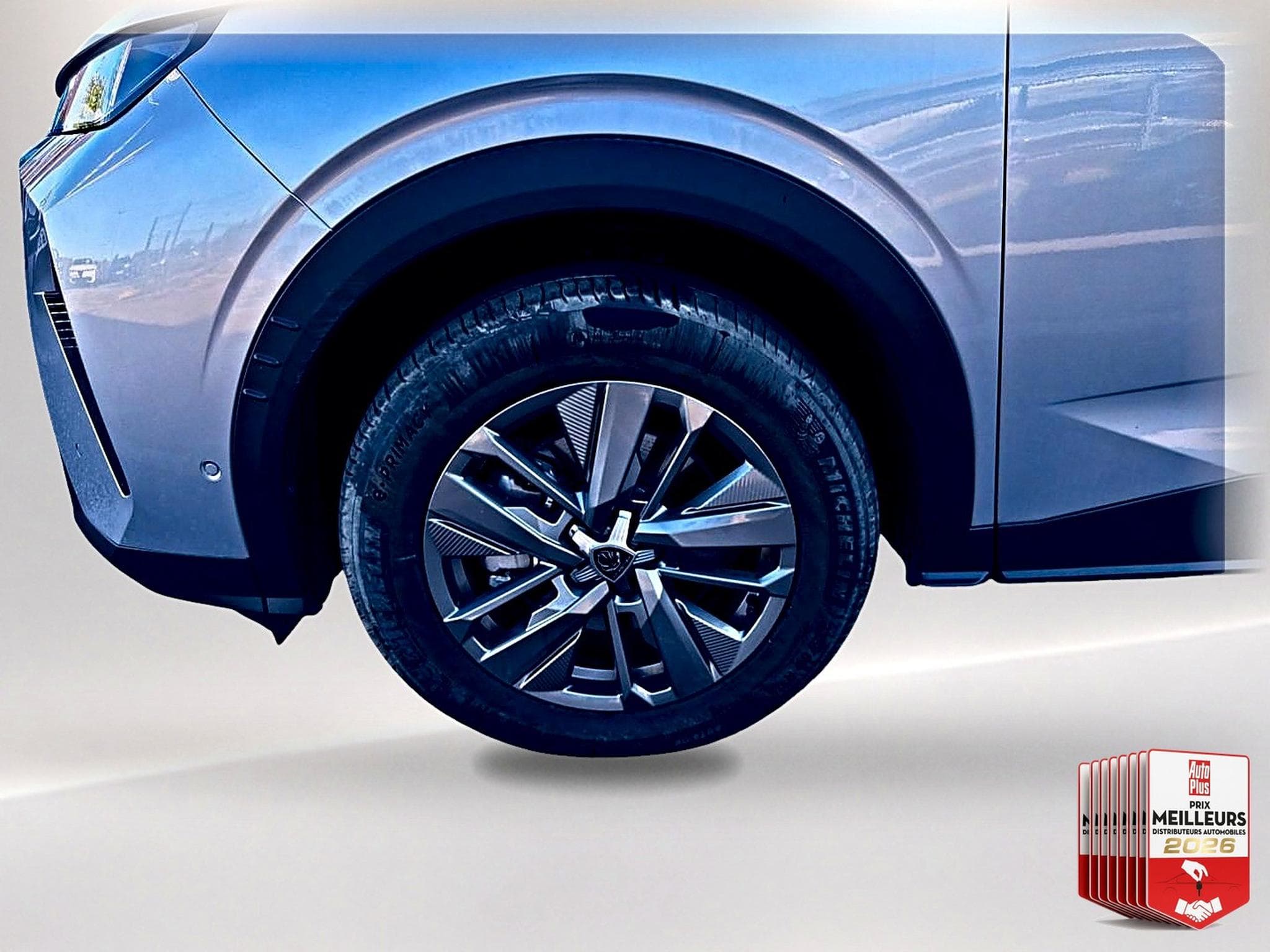 Peugeot 5008 HYBRID 145 ALLURE E-DCS6 (2025) - Photo 9
