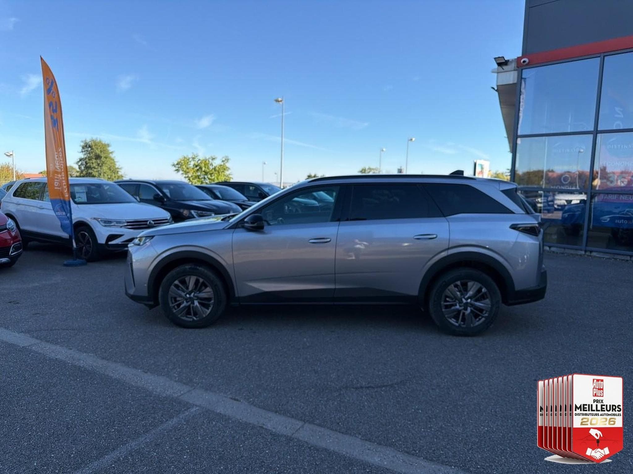 Peugeot 5008 HYBRID 145 ALLURE E-DCS6 (2025) - Photo 14