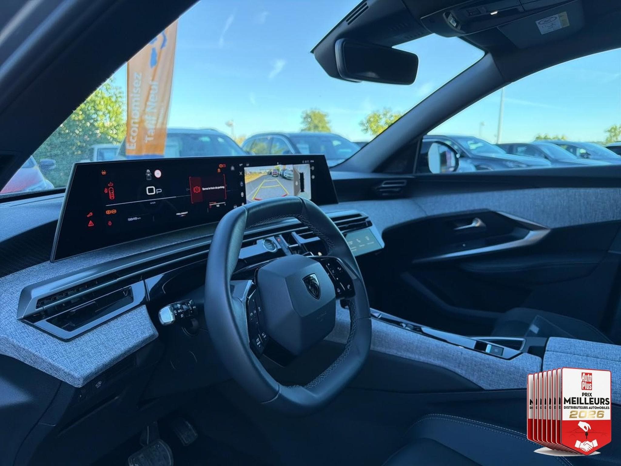 Peugeot 5008 HYBRID 145 ALLURE E-DCS6 (2025) - Photo 19