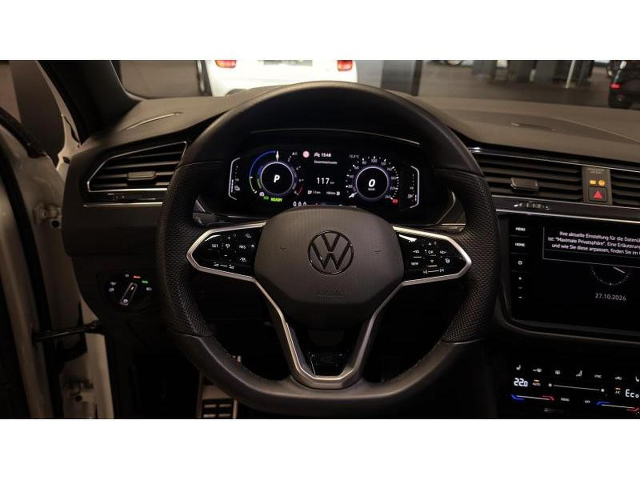 VW Tiguan R-LINE 1.4 HYBRID (2021) - Photo 13