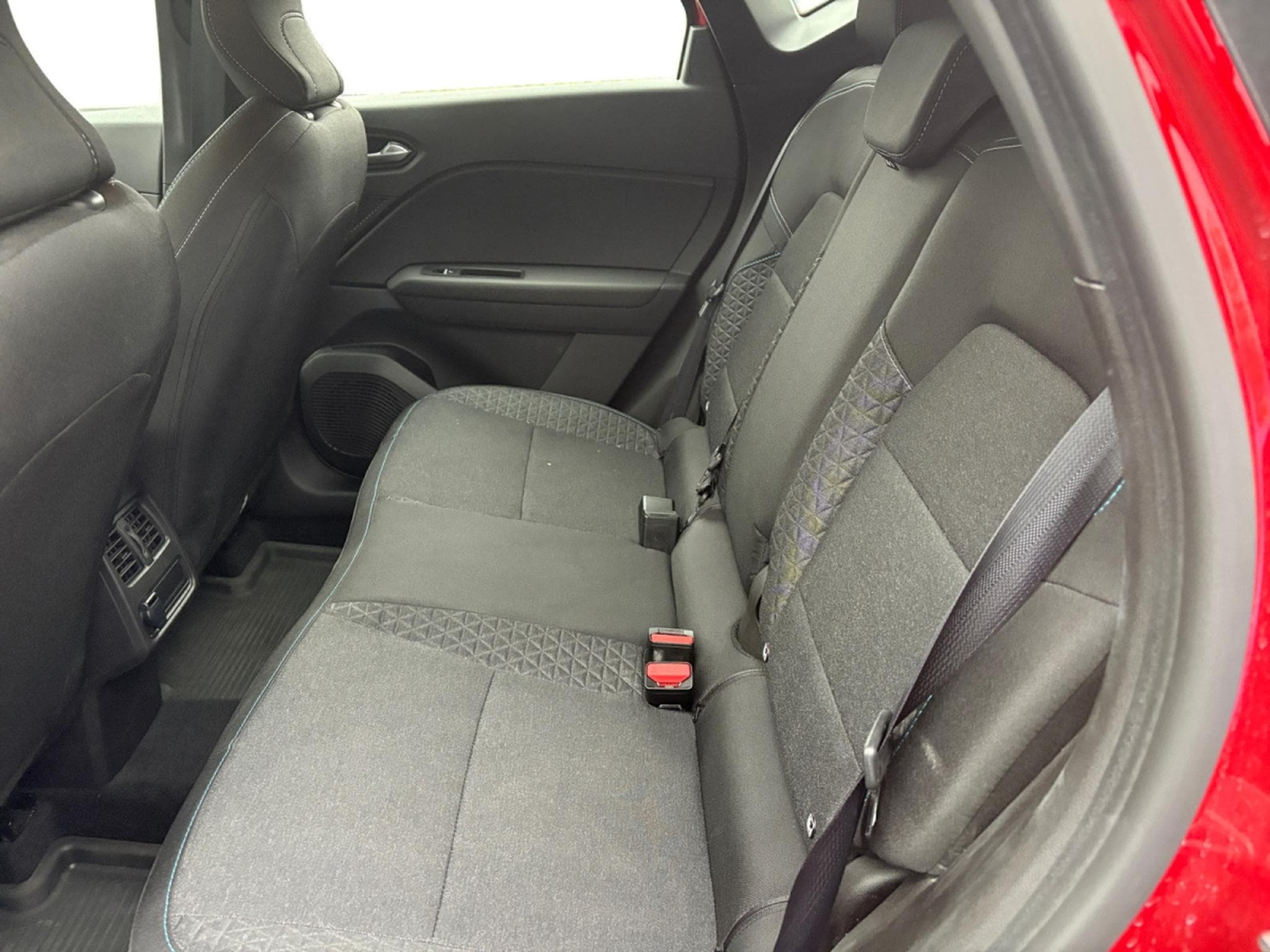 Renault Captur 1.0 TCe Evolution (2025) - Foto 10
