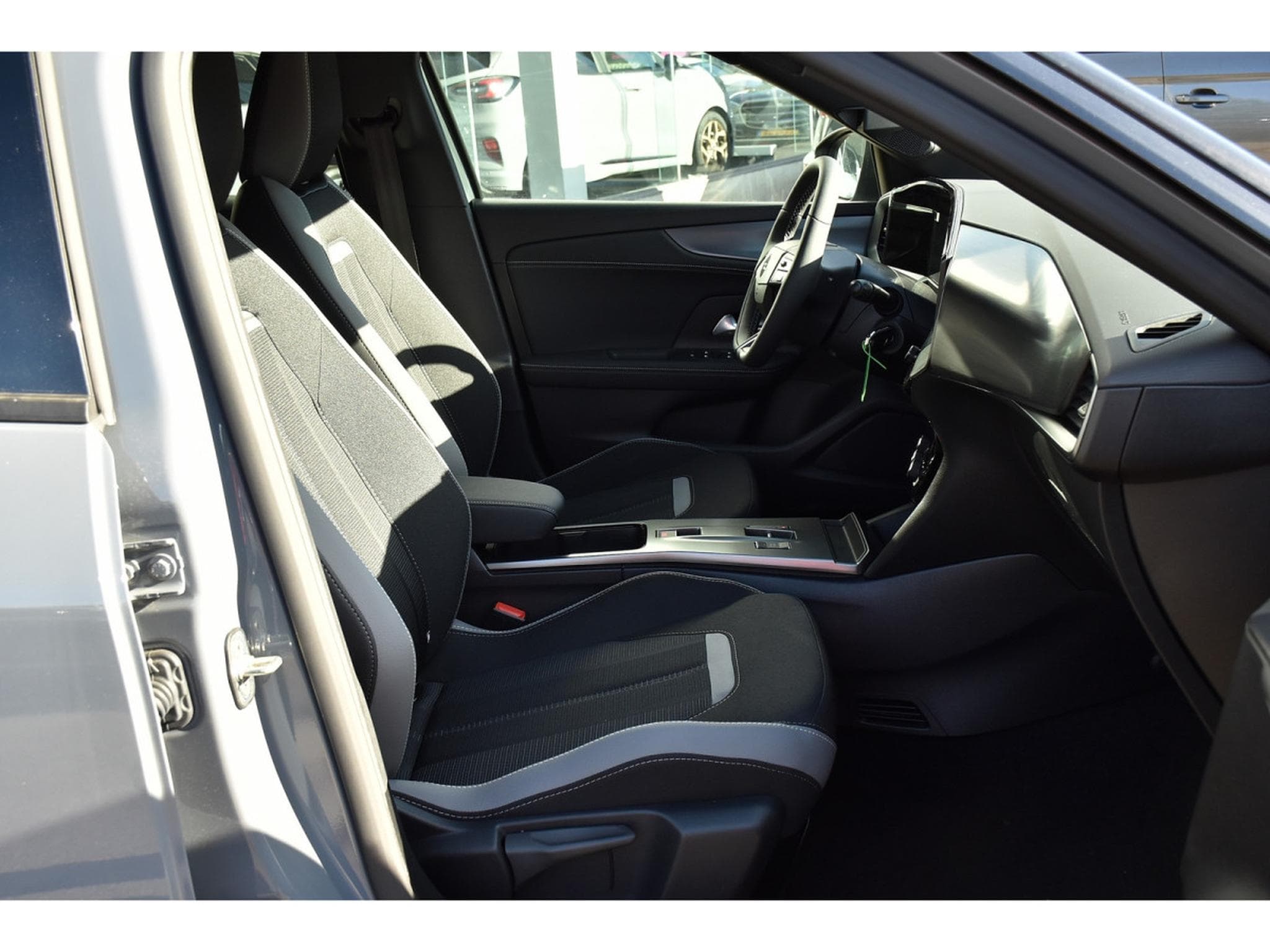 Opel Mokka 1.2 Turbo MHEV 145 GS e-DCT6 SG CHFF REGUL LANE CAM NEUF (2026) - Foto 7