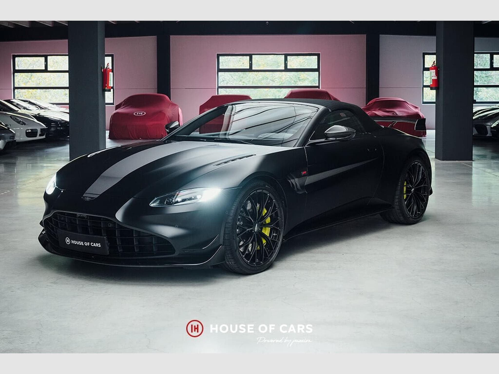 Aston-Martin V8 Vantage ROADSTER F1 EDITION 1 OF 132EX* (2022) - Photo 2