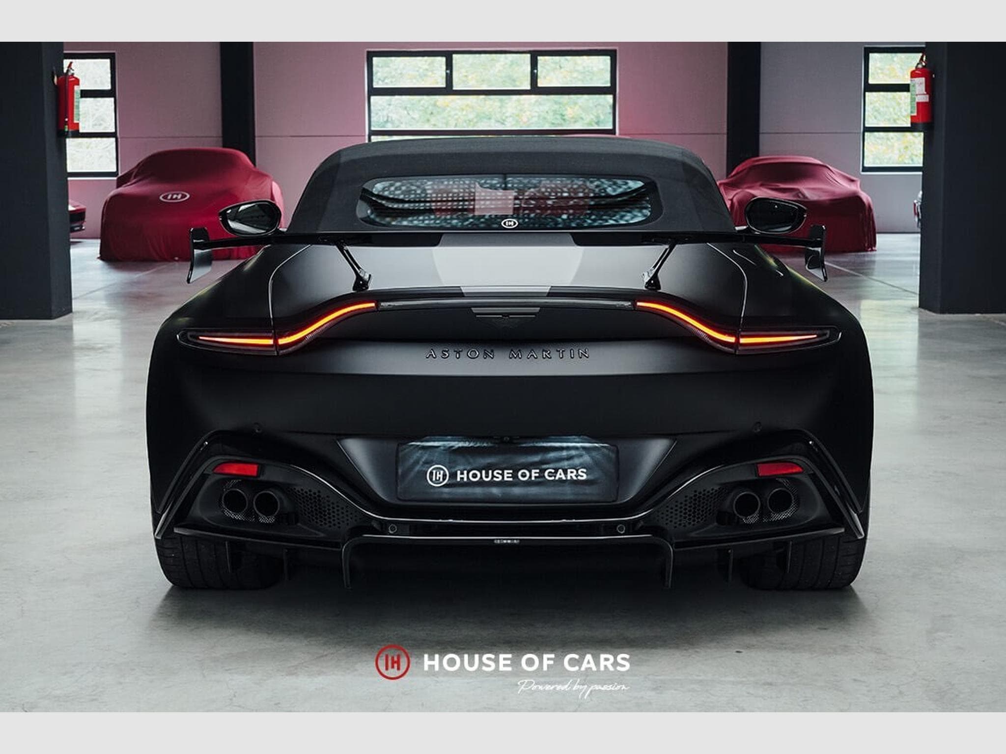 Aston-Martin V8 Vantage ROADSTER F1 EDITION 1 OF 132EX* (2022) - Photo 8