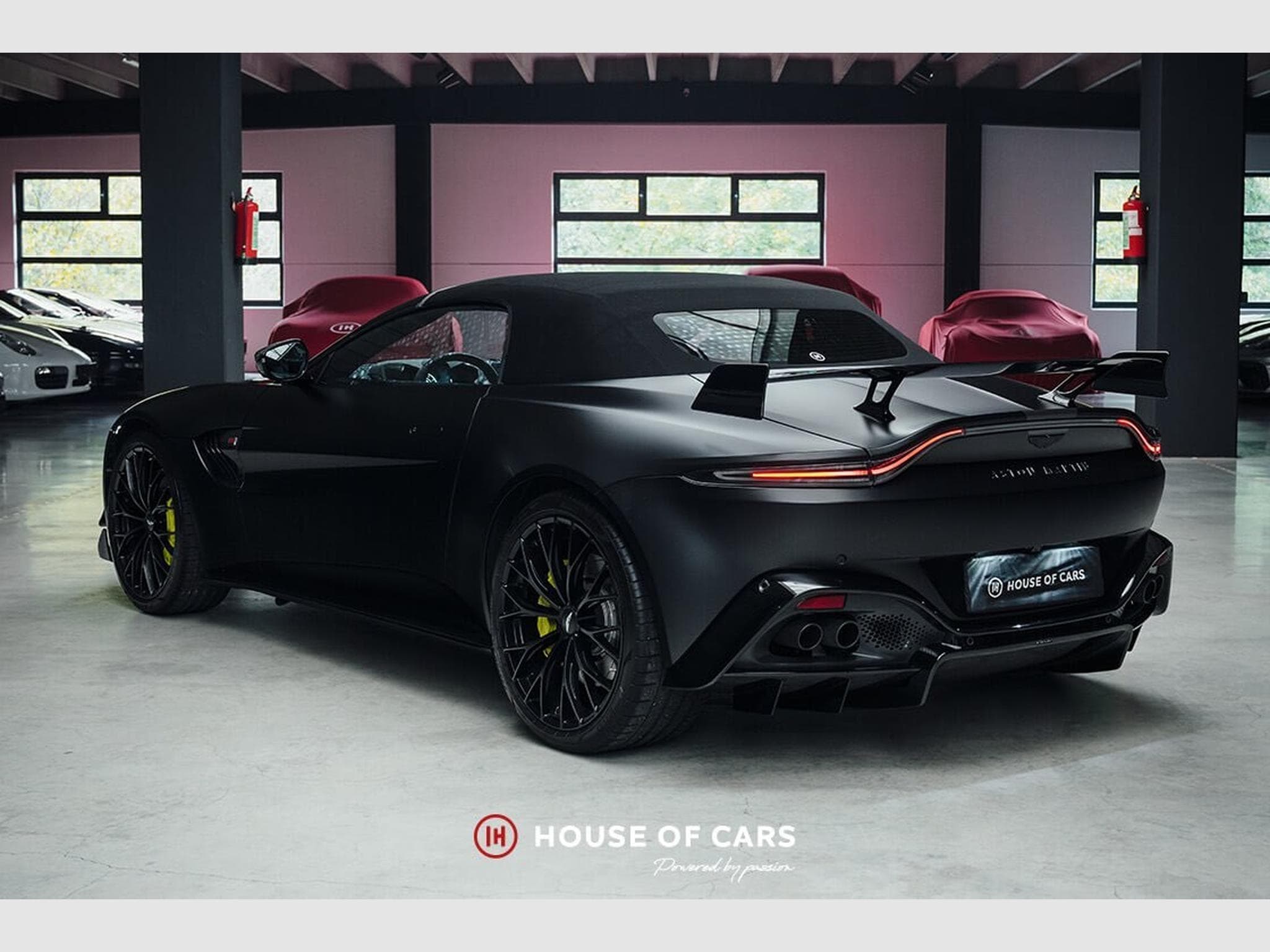 Aston-Martin V8 Vantage ROADSTER F1 EDITION 1 OF 132EX* (2022) - Photo 9