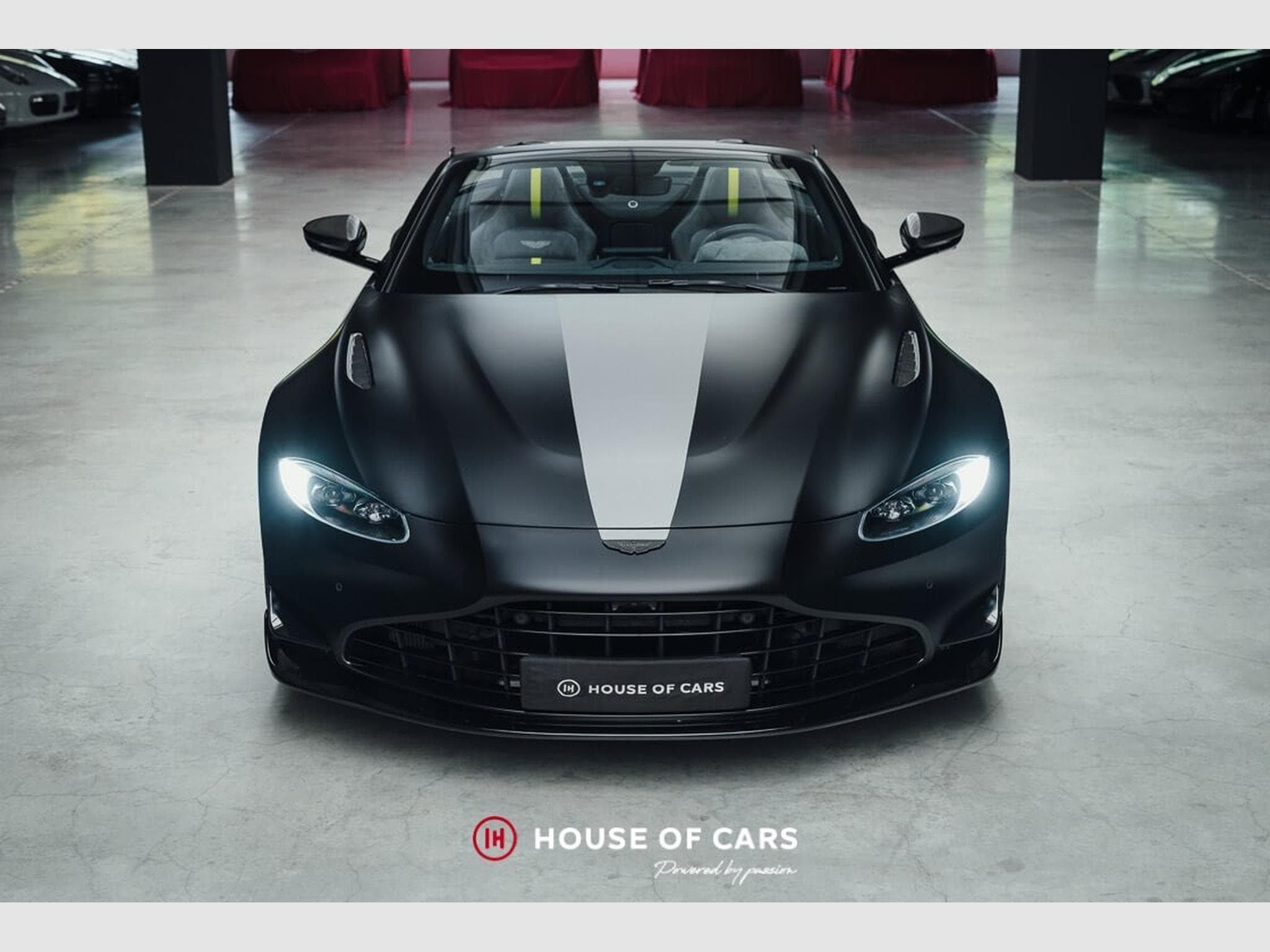 Aston-Martin V8 Vantage ROADSTER F1 EDITION 1 OF 132EX* (2022) - Photo 3