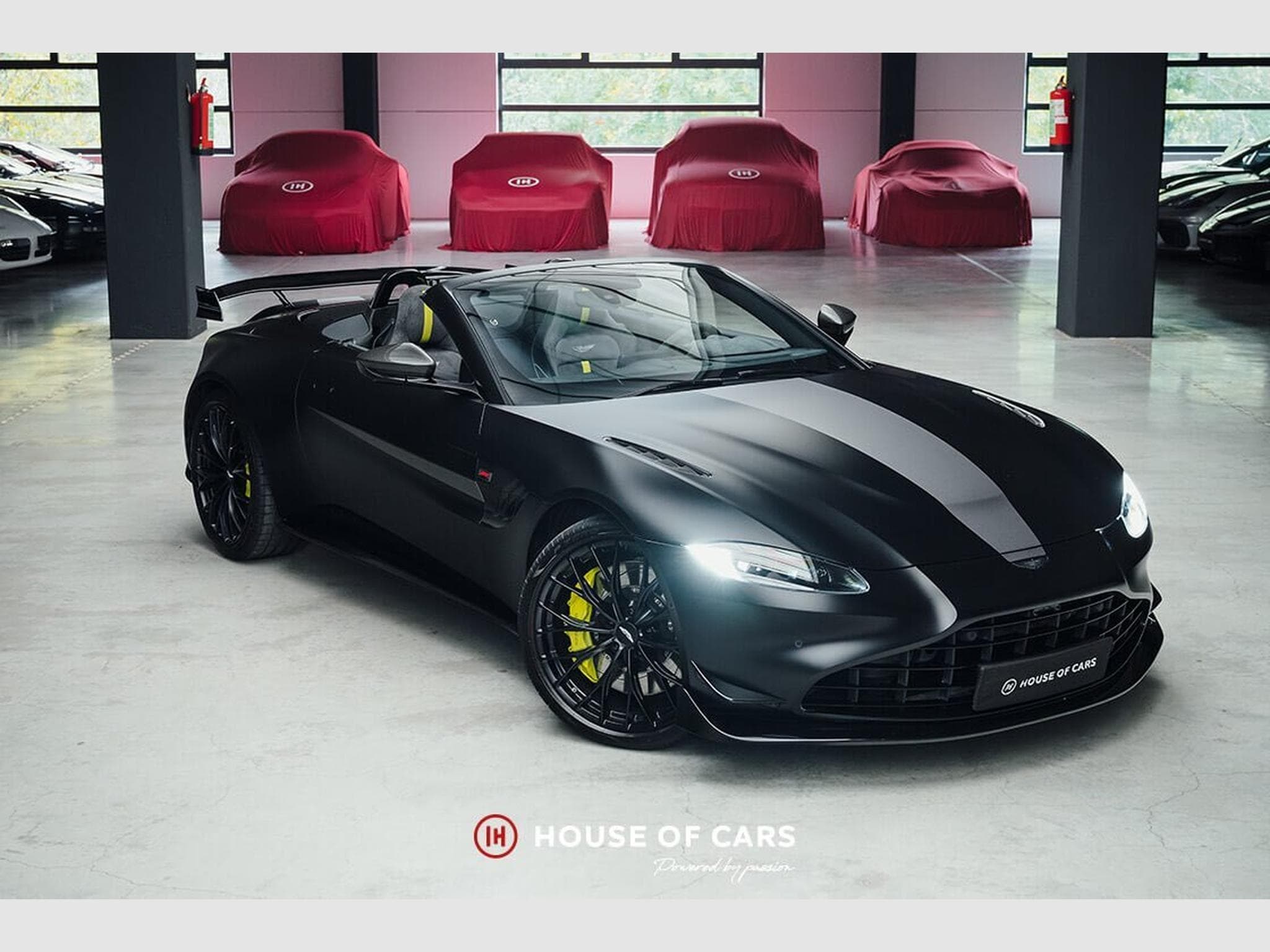 Aston-Martin V8 Vantage ROADSTER F1 EDITION 1 OF 132EX* (2022) - Photo 4