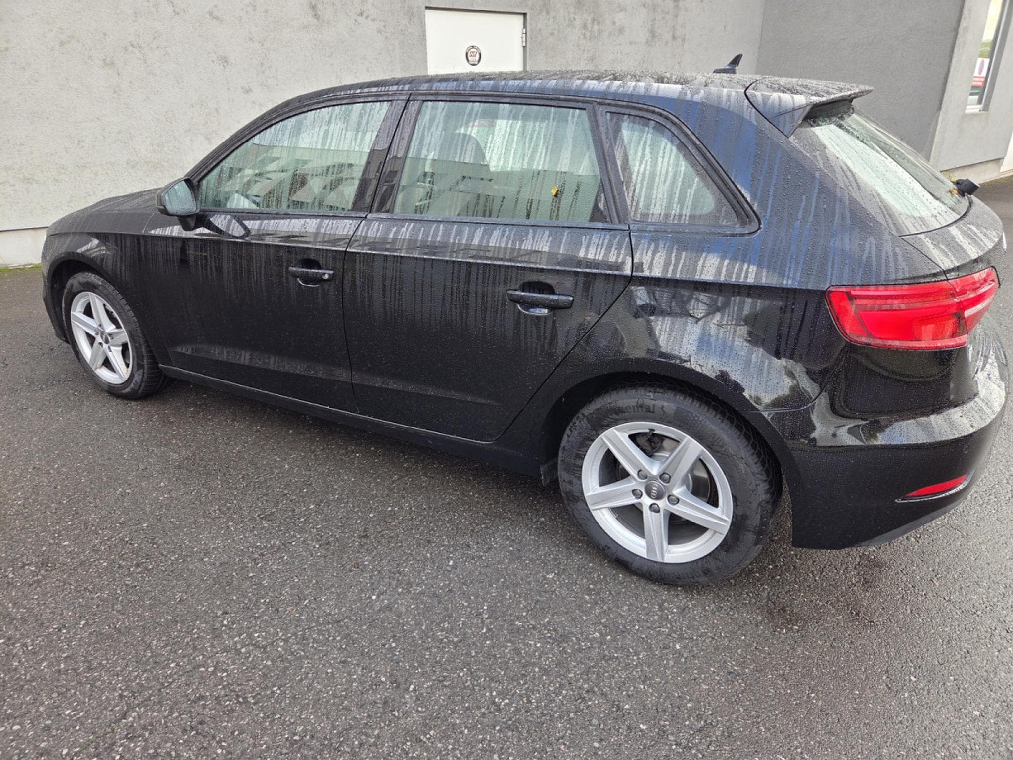 Audi A3 Sportback 30 Tdi 116 CV Garantie 12 Mois (2019) - Photo 3