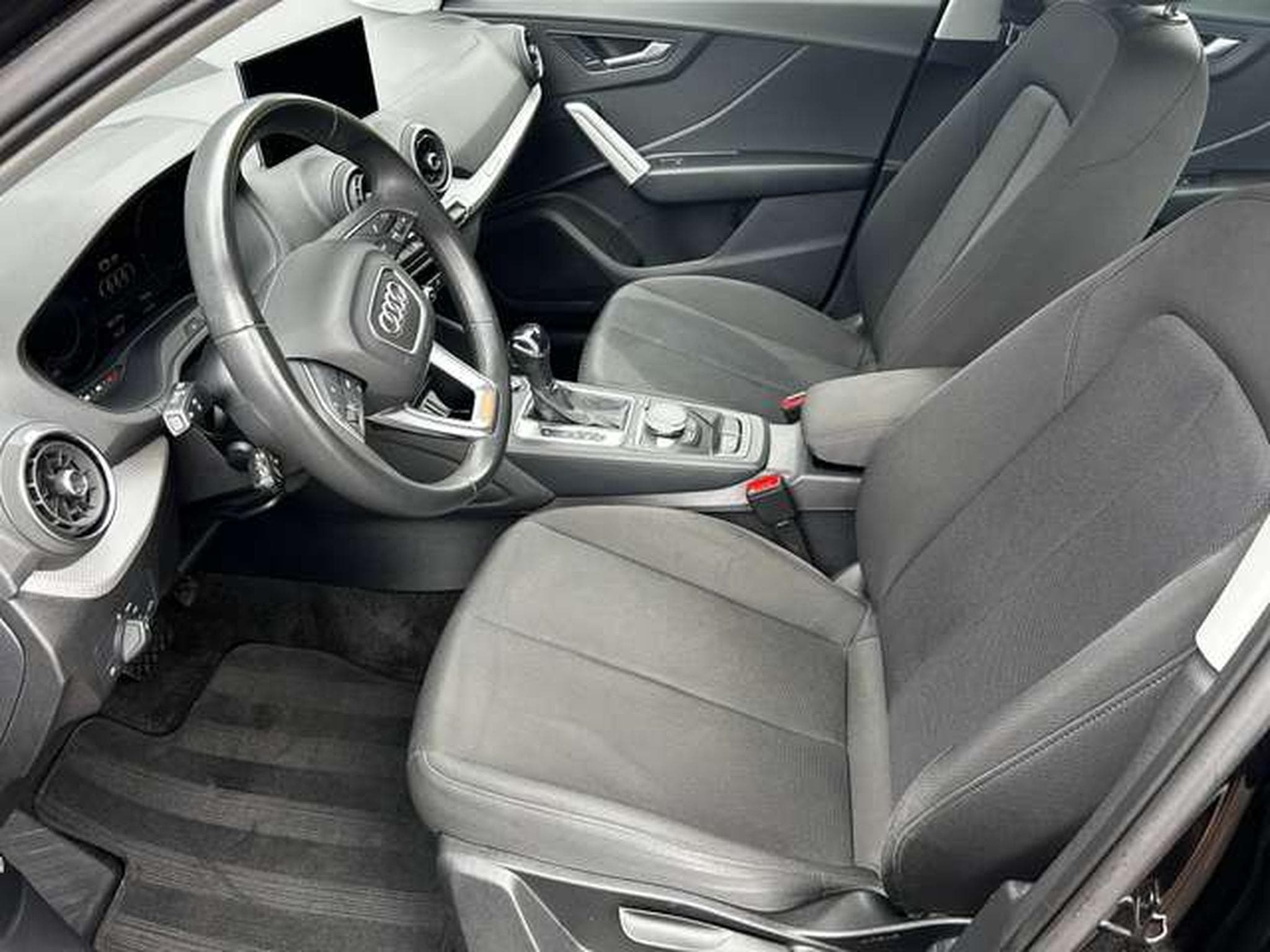 Audi Q2 30 TDi BUSINESS EDITION S-TRONIC 116 CV (2023) - Photo 4