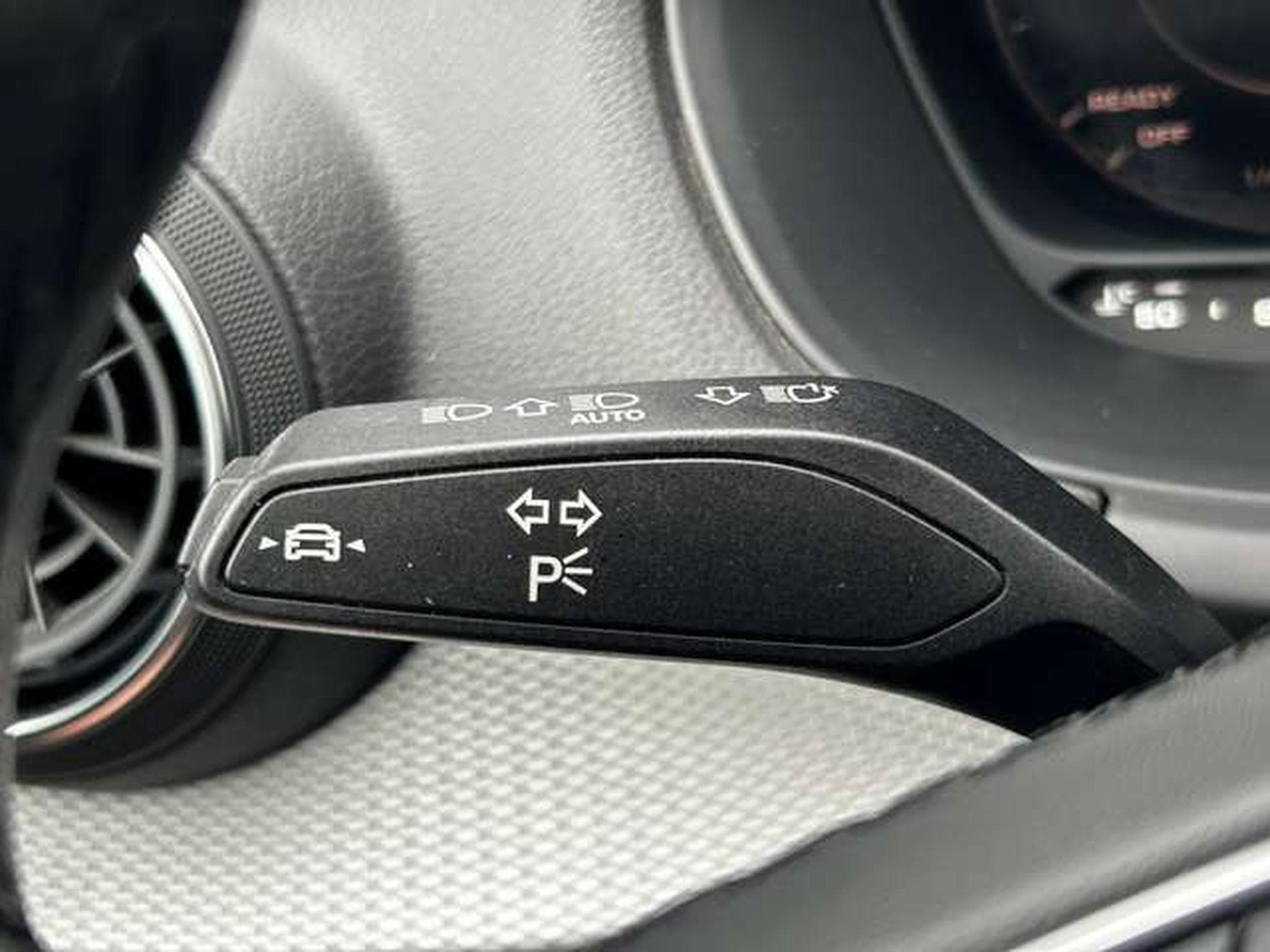 Audi Q2 30 TDi BUSINESS EDITION S-TRONIC 116 CV (2023) - Photo 15