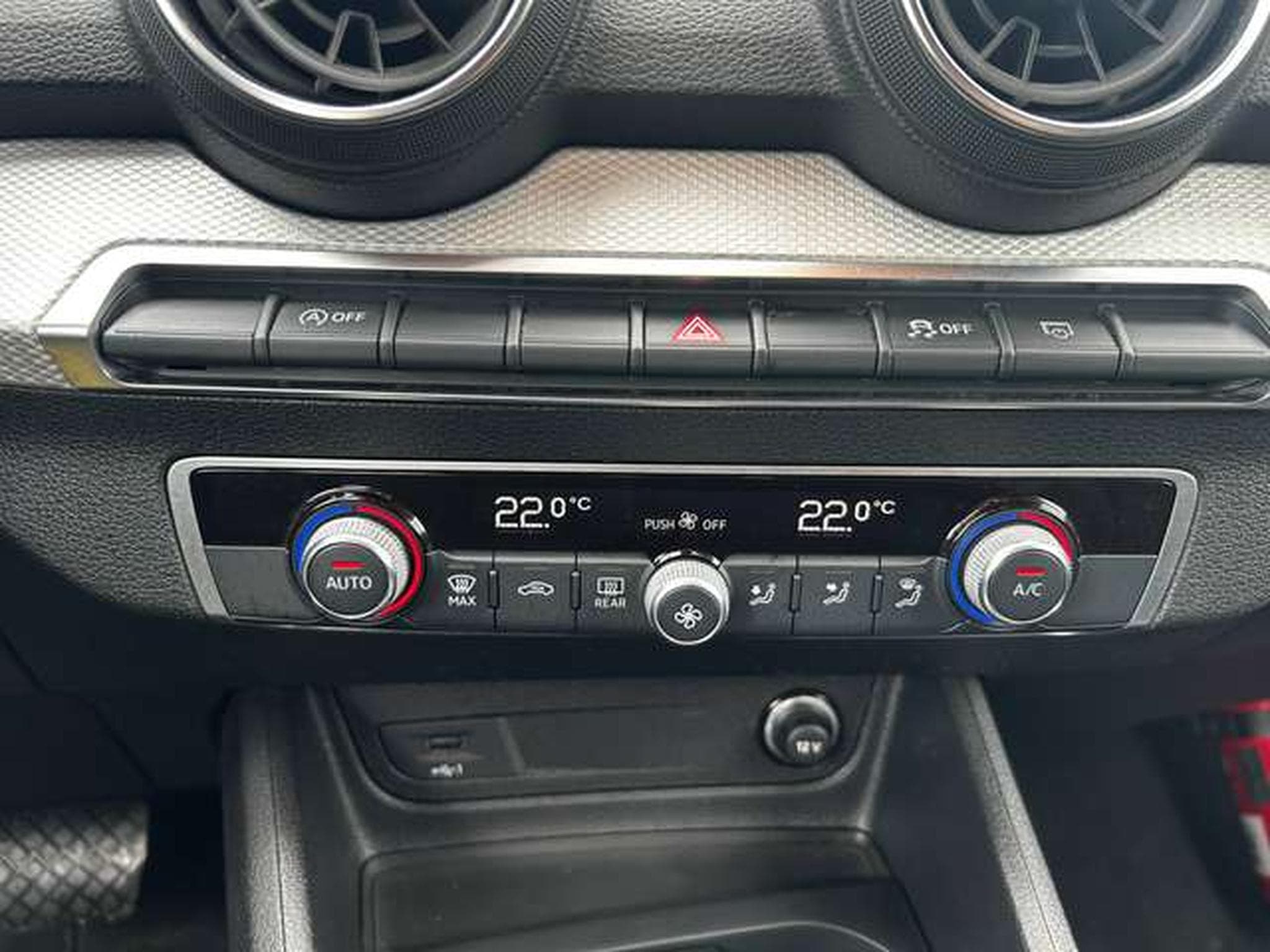 Audi Q2 30 TDi BUSINESS EDITION S-TRONIC 116 CV (2023) - Photo 8