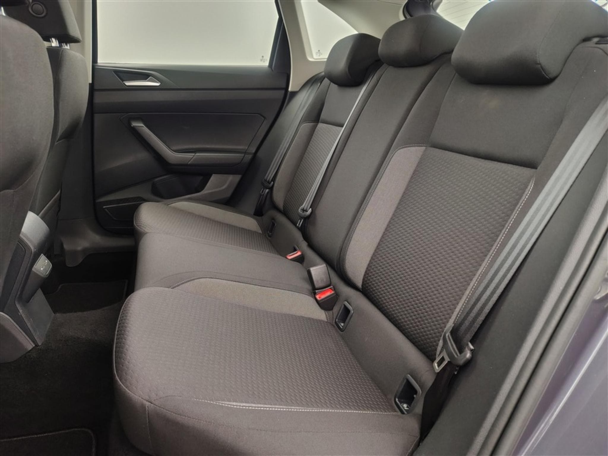 VW Taigo 1.0 TSI Life Business DSG (2024) - Photo 12