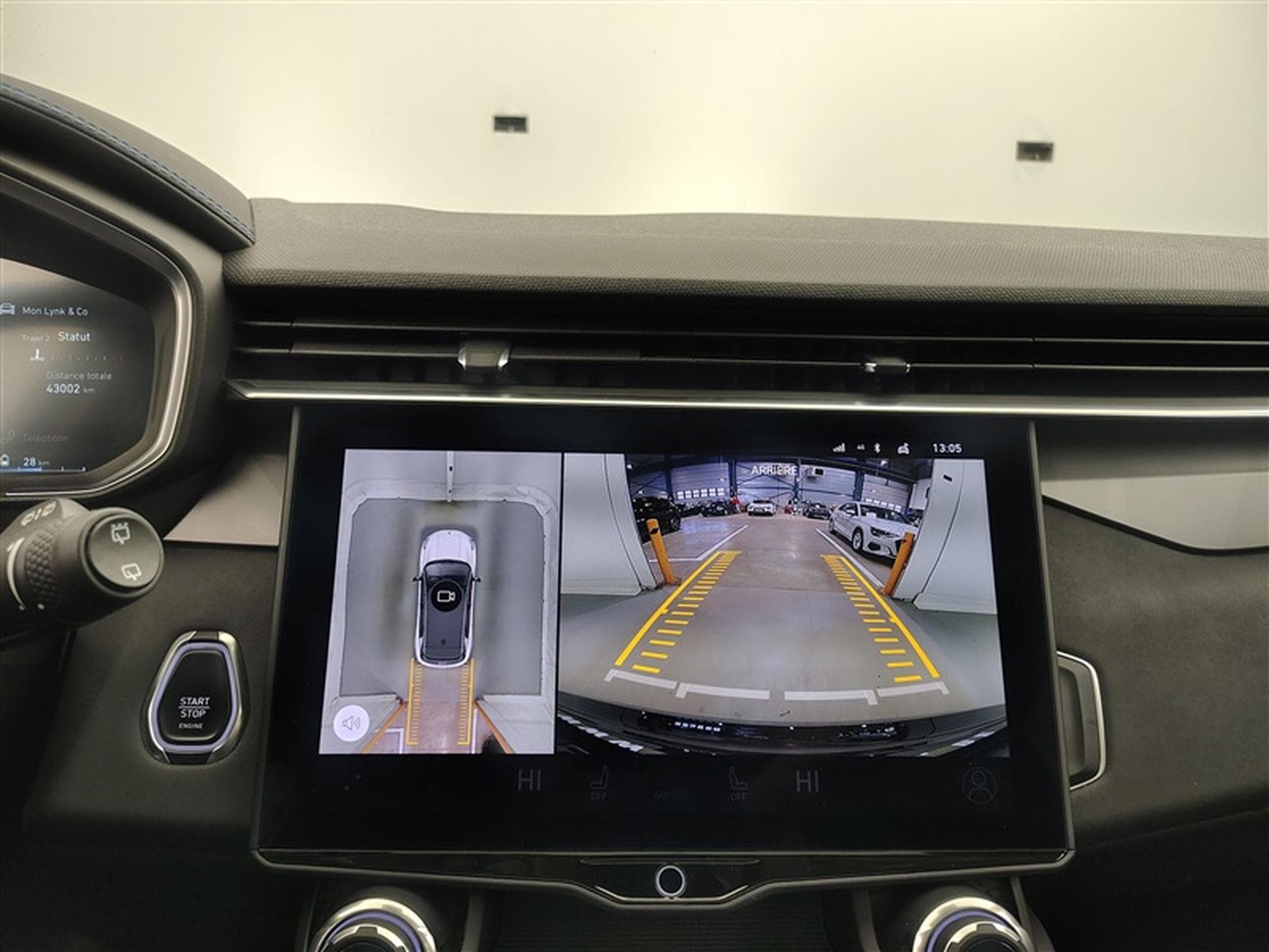 Lynk & Co 01 PHEV 1.5 Turbo 360°/CARPLAY/PANO (2023) - Photo 18