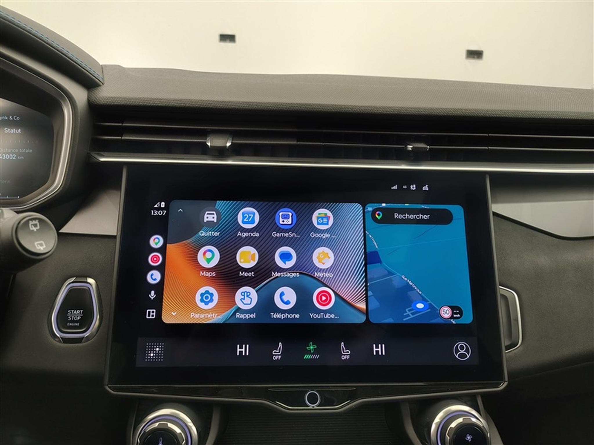 Lynk & Co 01 PHEV 1.5 Turbo 360°/CARPLAY/PANO (2023) - Photo 22