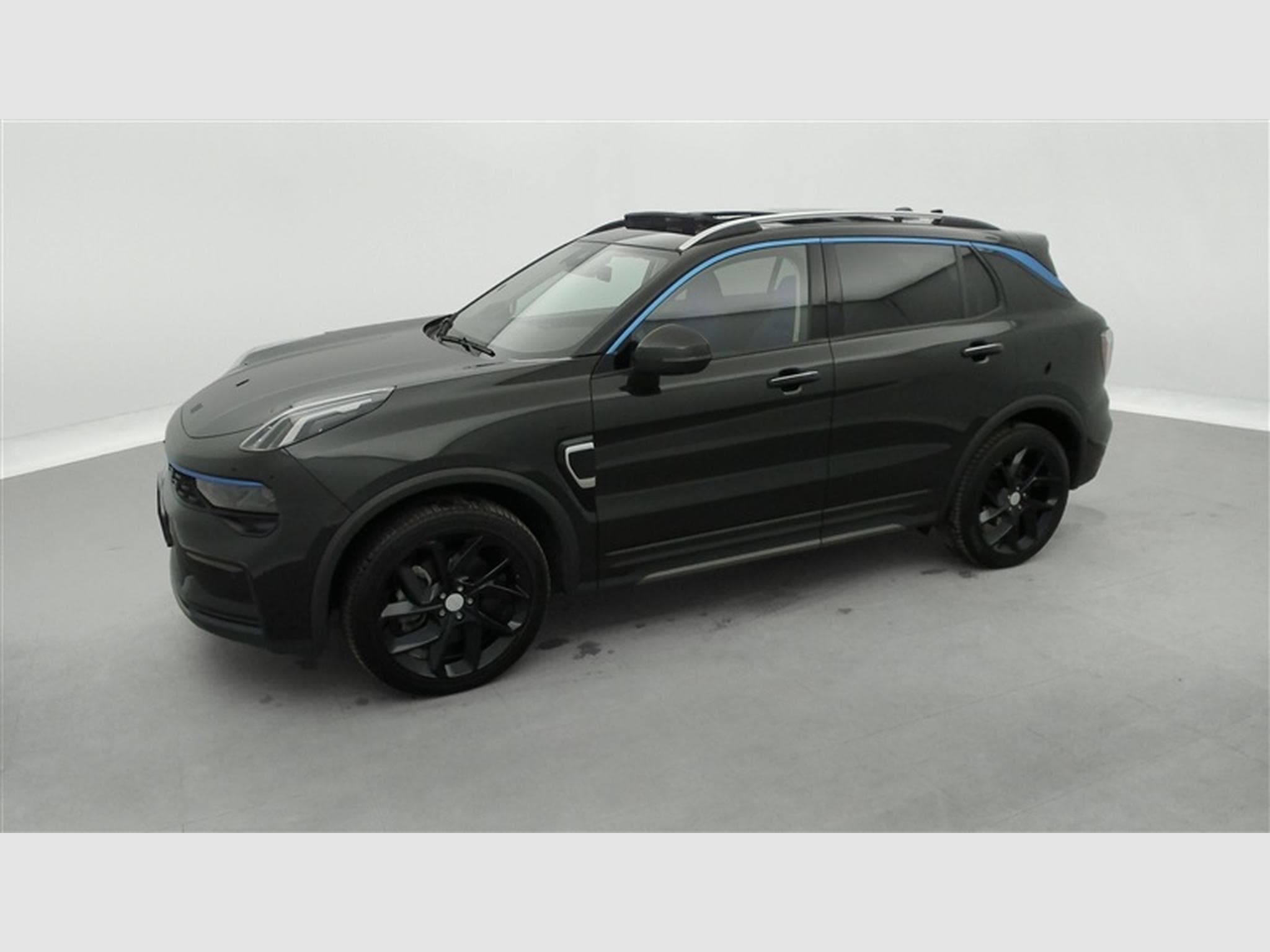 Lynk & Co 01 PHEV 1.5 Turbo 360°/CARPLAY/PANO (2023) - Photo 23