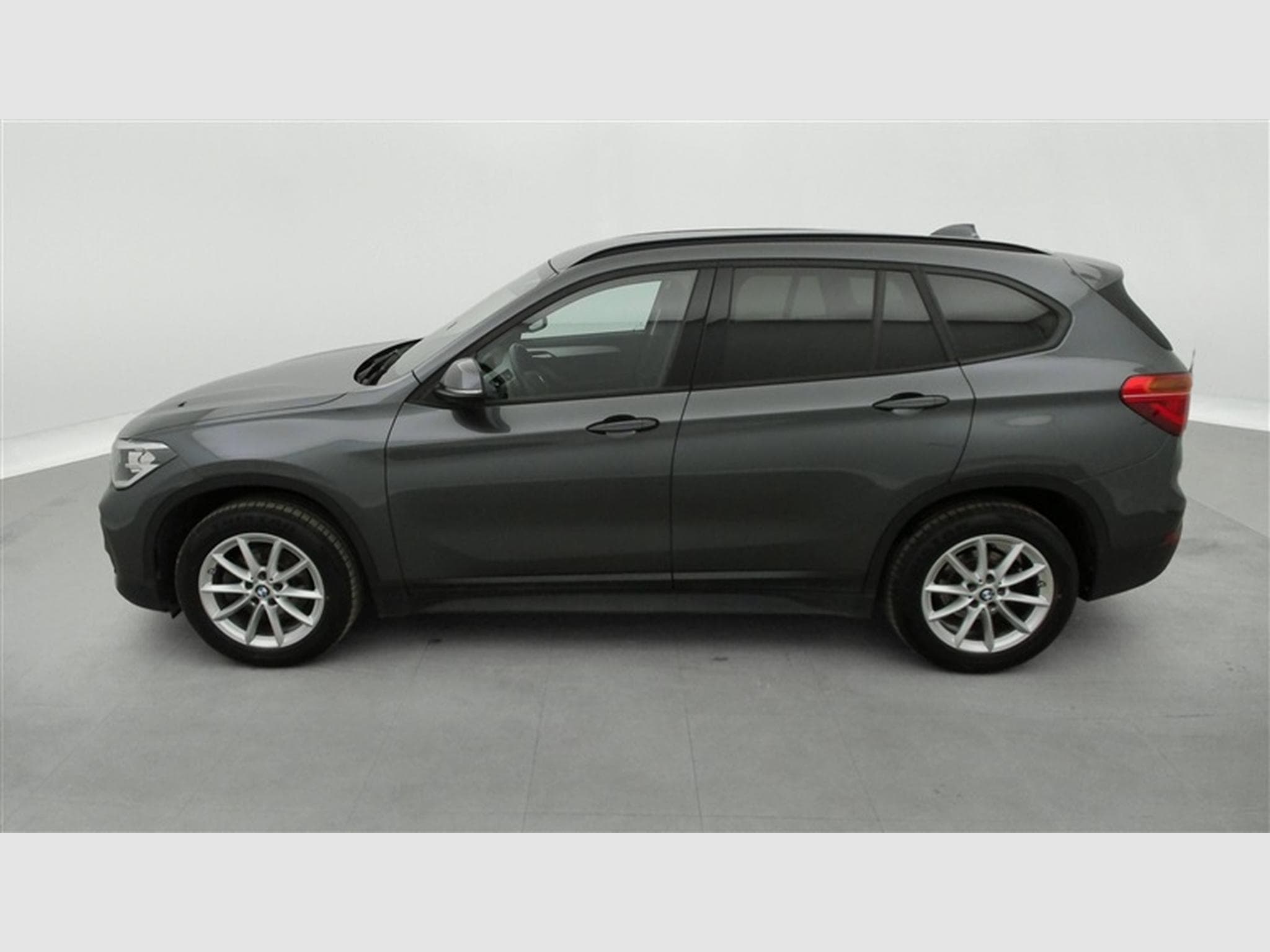 BMW X1 1.5iA sDrive18 Navi / PDC av+ar (2021) - Photo 3