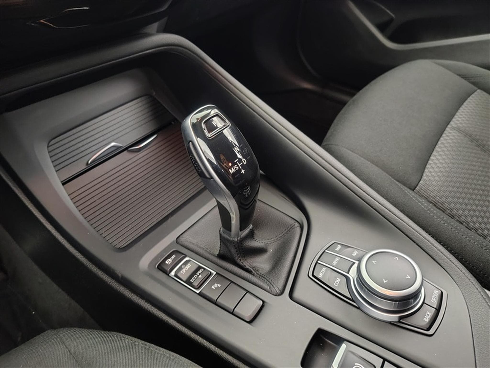 BMW X1 1.5iA sDrive18 Navi / PDC av+ar (2021) - Photo 12