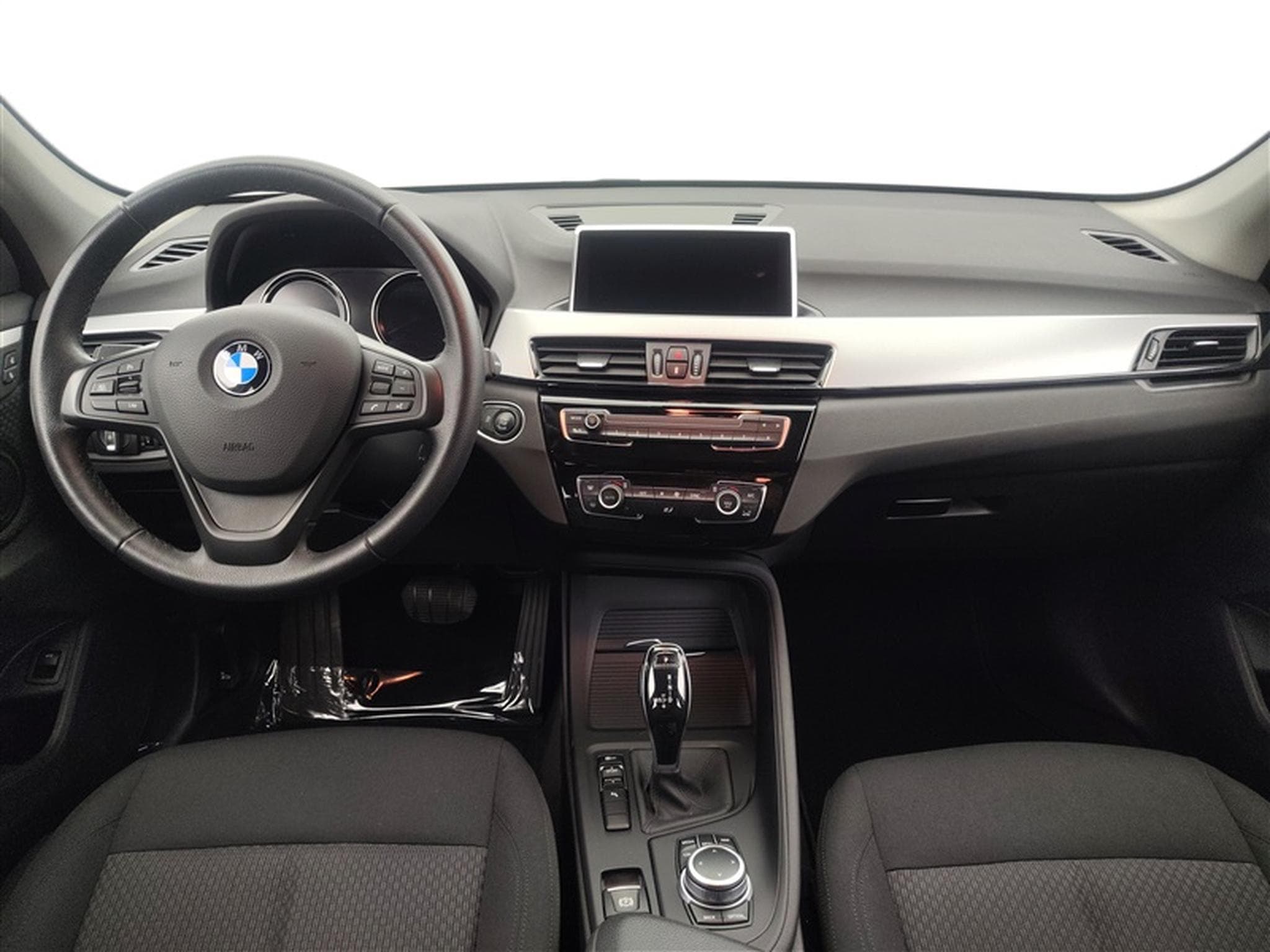 BMW X1 1.5iA sDrive18 Navi / PDC av+ar (2021) - Photo 8