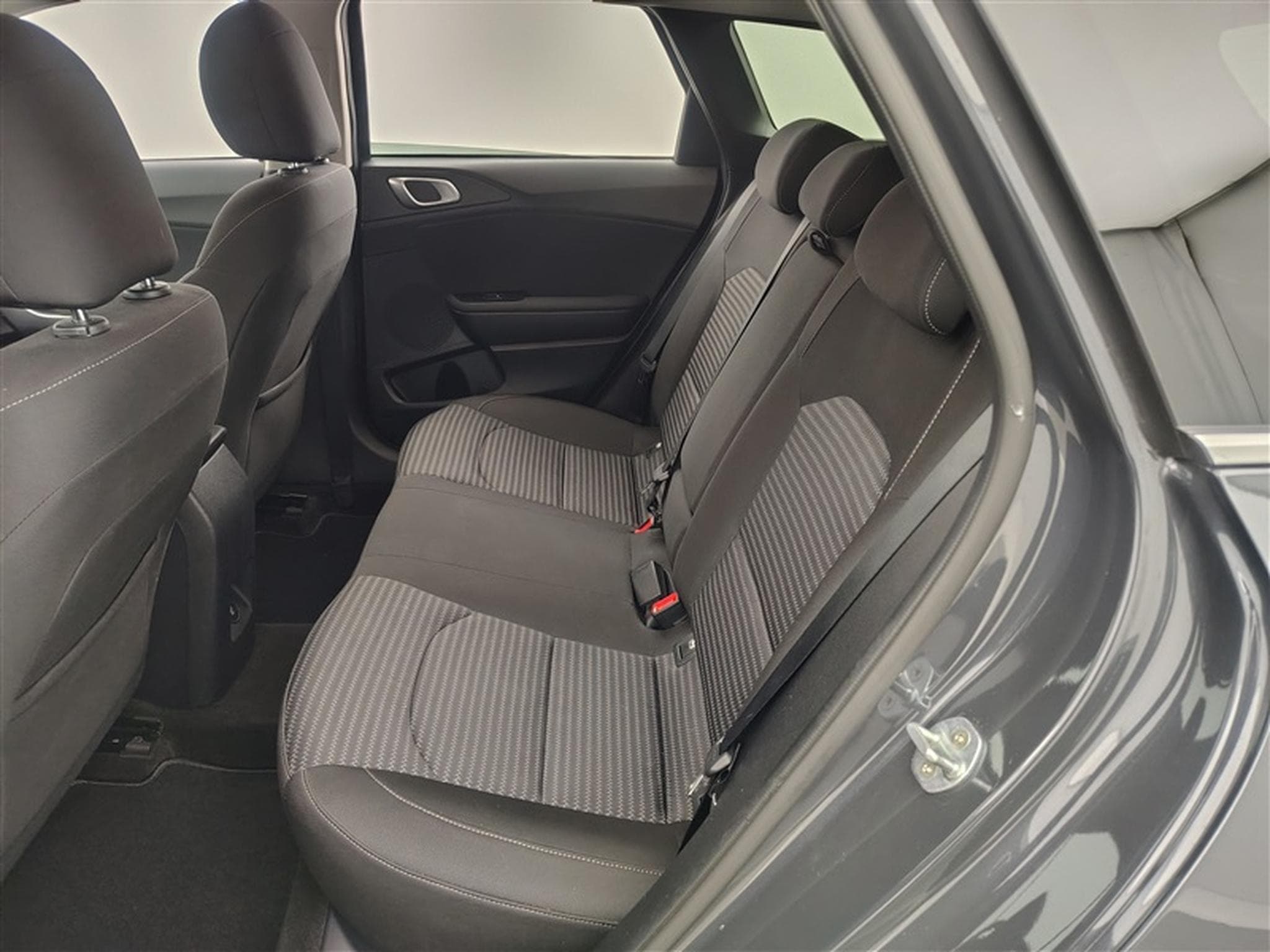 Kia Ceed Sw 1.0 T-GDi 100cv Must APPLECARPLAY / CAMERA / JA 16" (2023) - Photo 13