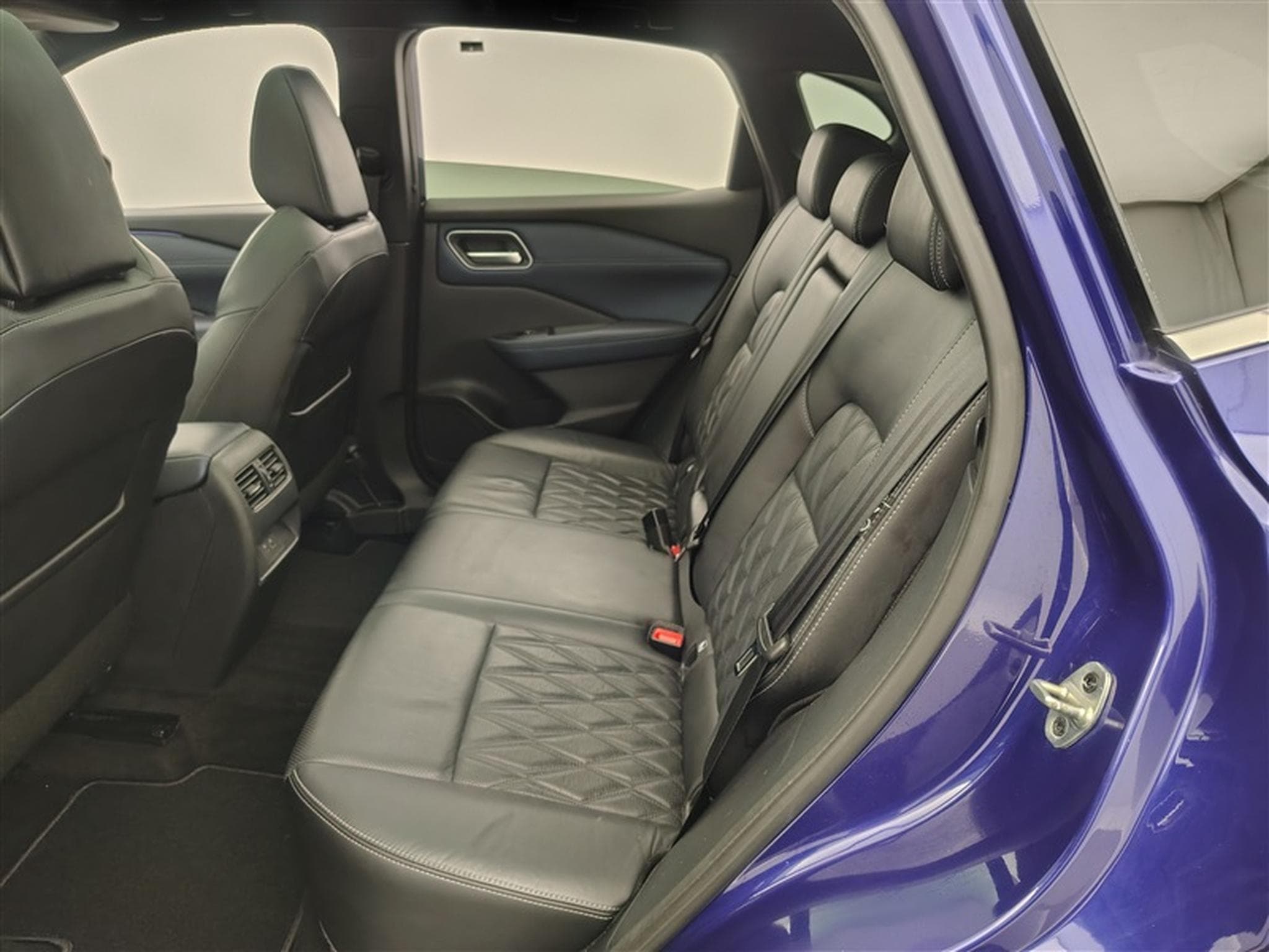 Nissan Qashqai 1.3 DIG-T MHEV X-Tronic Tekna NAVI / FULL LED / CUIR / PANO (2023) - Photo 13