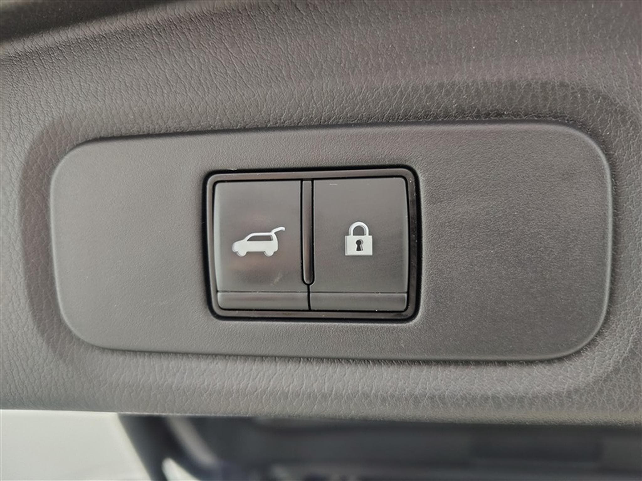 Nissan Qashqai 1.3 DIG-T MHEV X-Tronic Tekna NAVI / FULL LED / CUIR / PANO (2023) - Photo 19