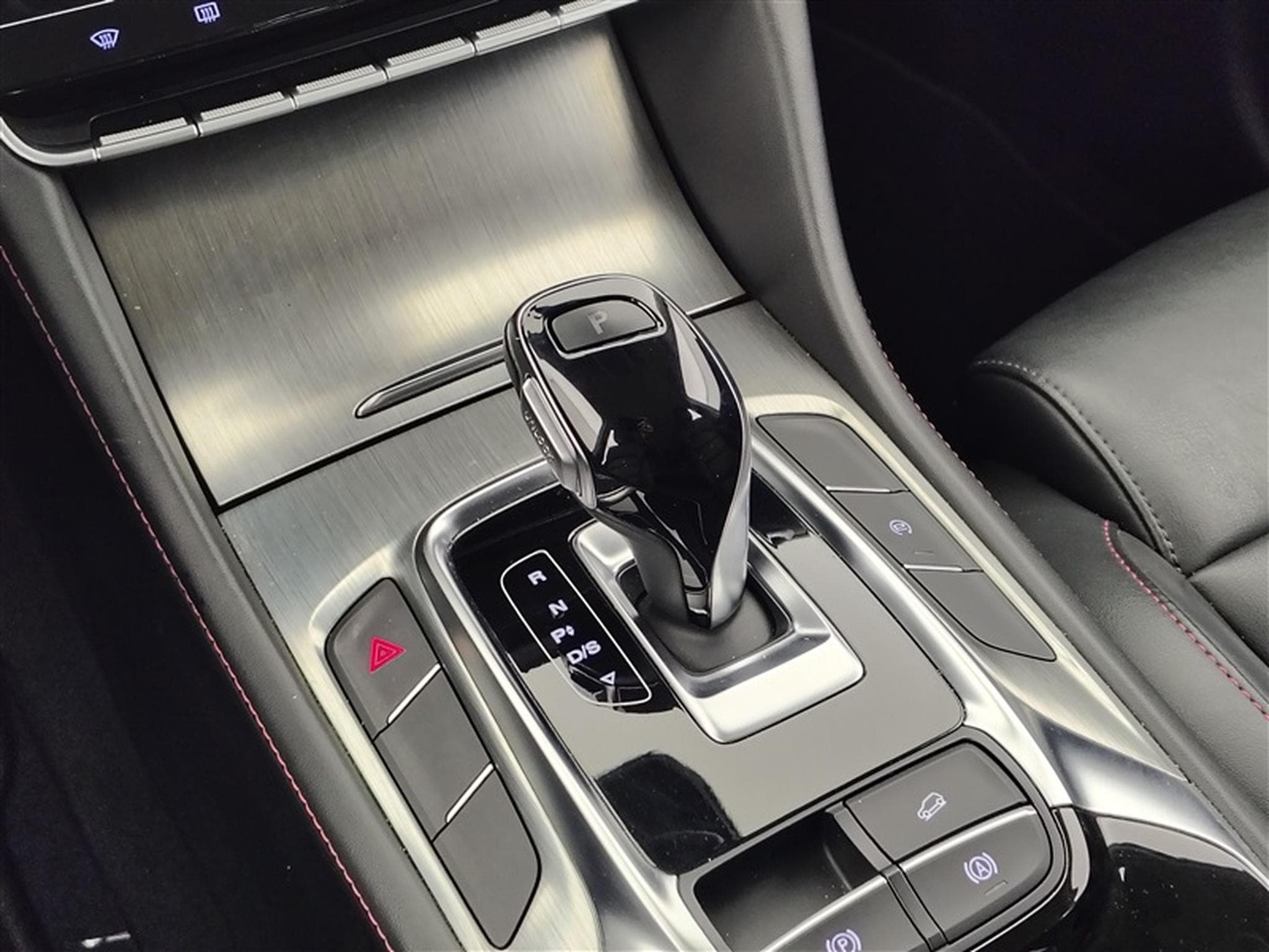 MG HS 1.5 T-GDi 160cv BVA Comfort NAVI / FULL LED / CUIR / CAMERA (2024) - Photo 12