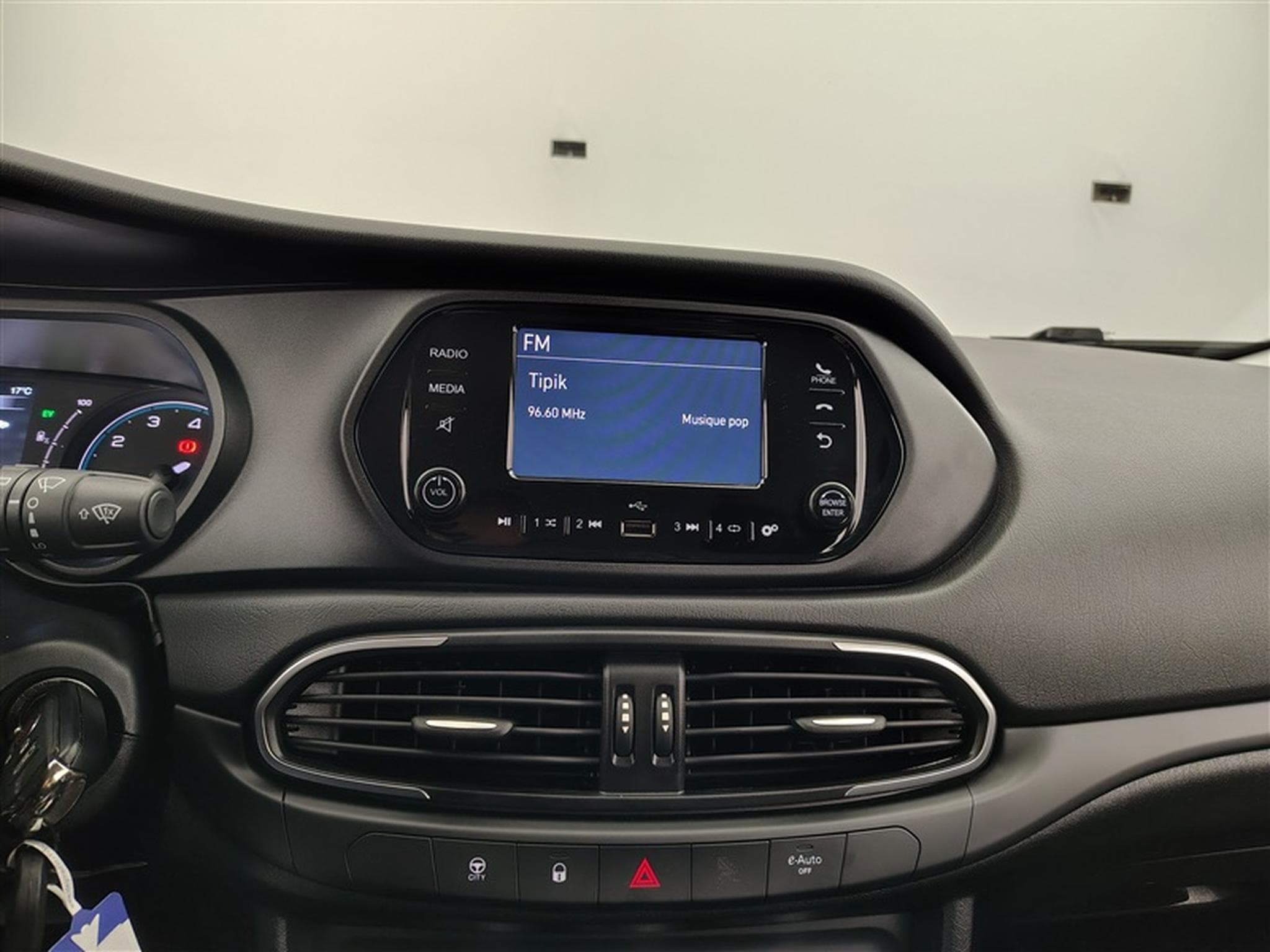 Fiat Tipo 1.5 Hybrid DCT (2024) - Photo 11