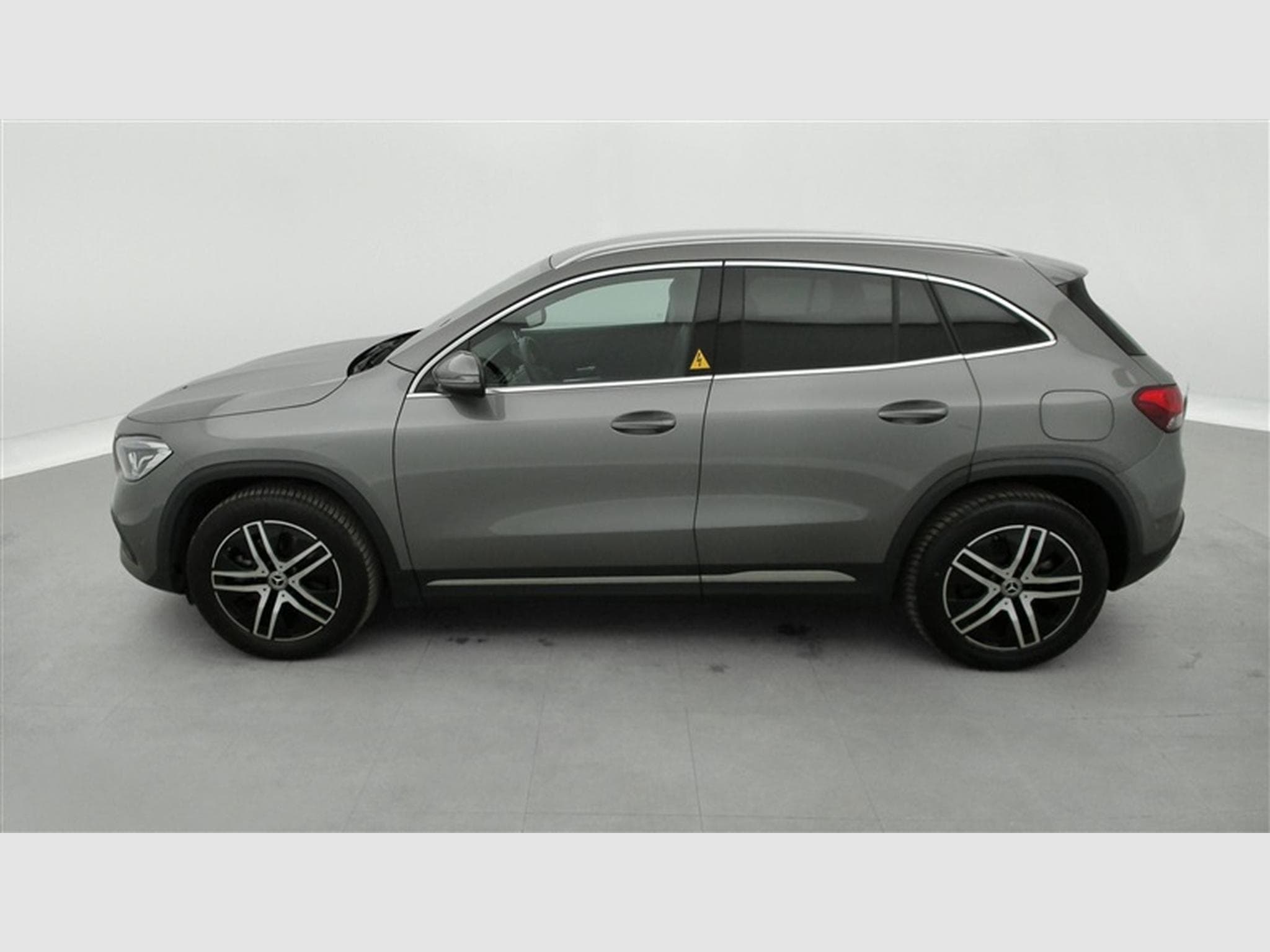 Mercedes GLA 250 e PHEV Luxury Line  Cuir / Navi / Led (2022) - Photo 3