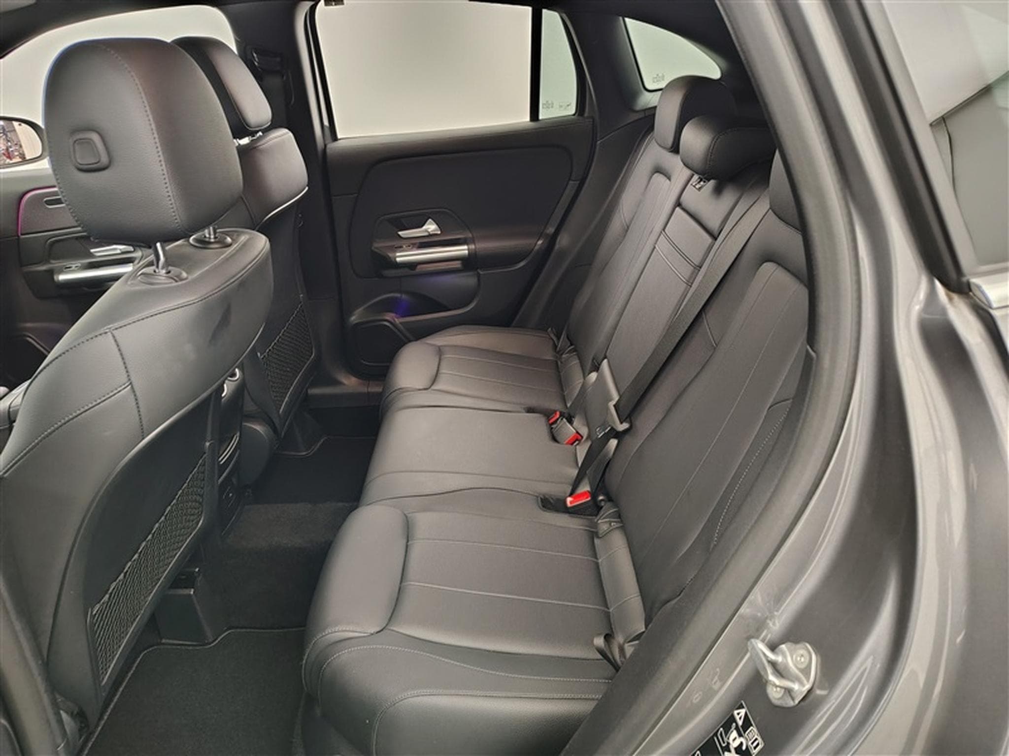 Mercedes GLA 250 e PHEV Luxury Line  Cuir / Navi / Led (2022) - Photo 13