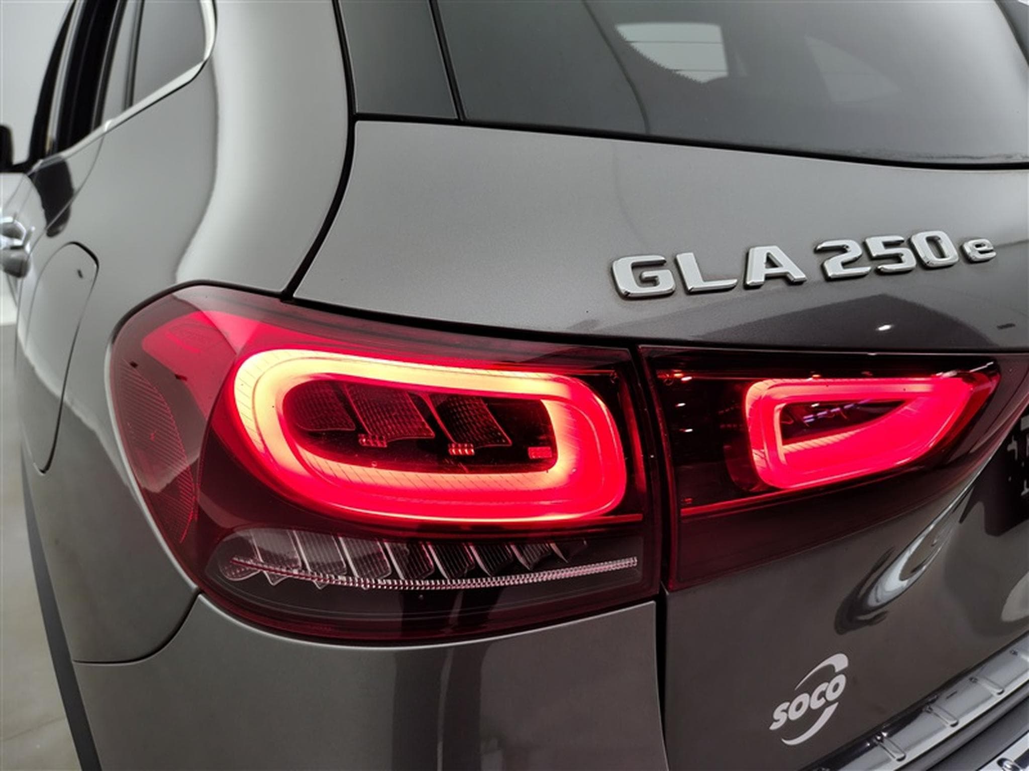 Mercedes GLA 250 e PHEV Luxury Line  Cuir / Navi / Led (2022) - Photo 16