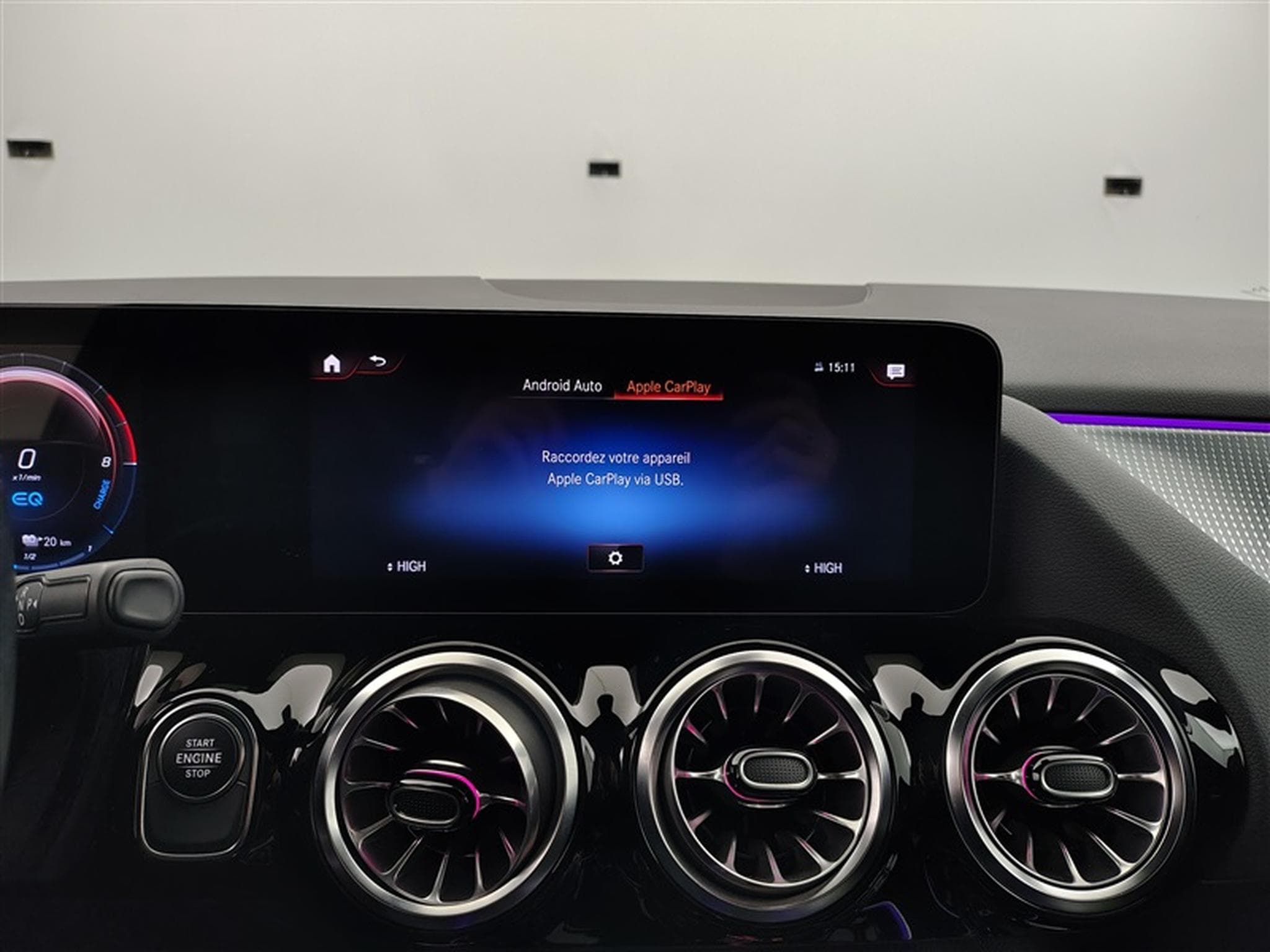 Mercedes GLA 250 e PHEV Luxury Line  Cuir / Navi / Led (2022) - Photo 21